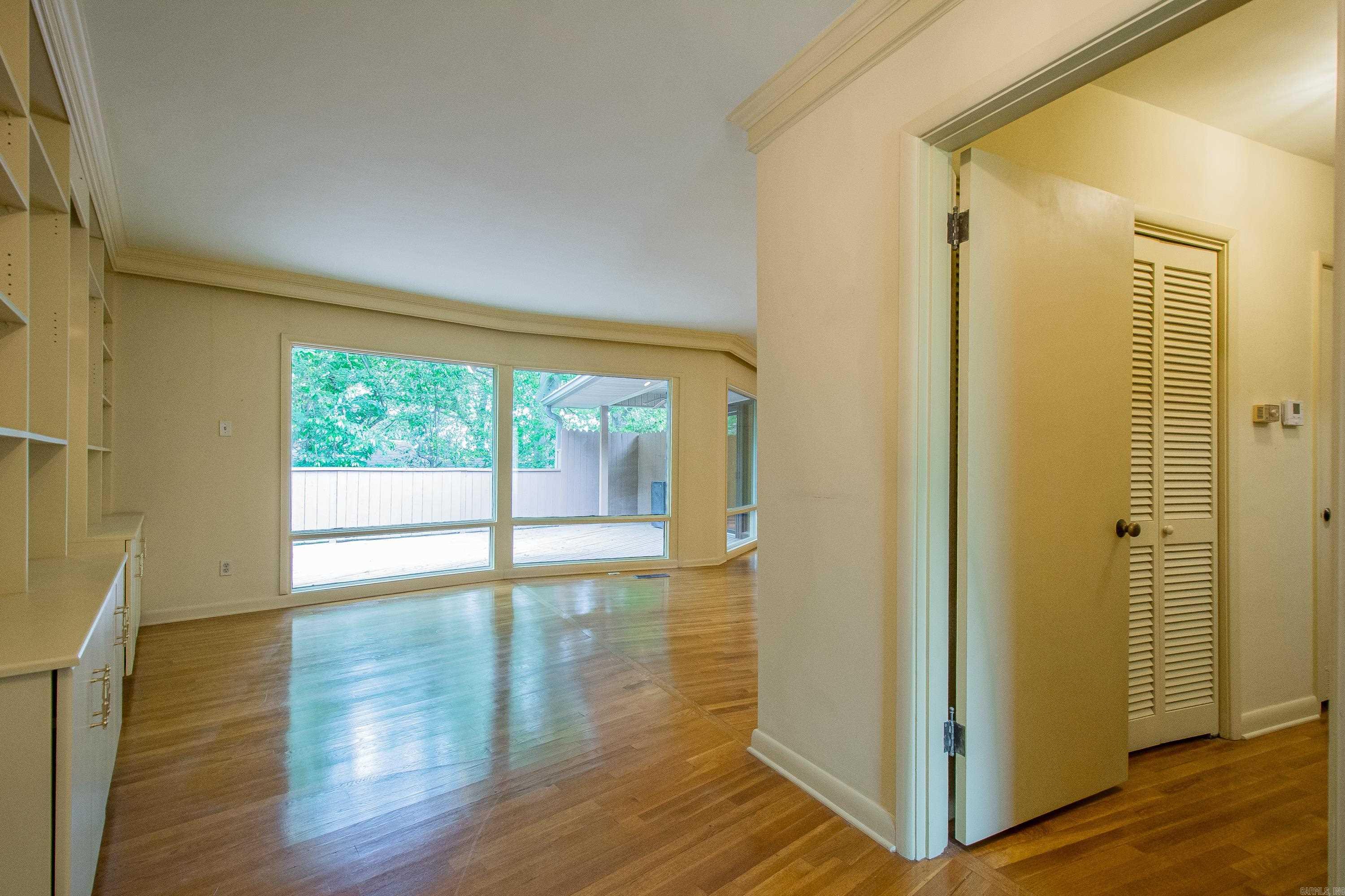 5540 N Grandview Street