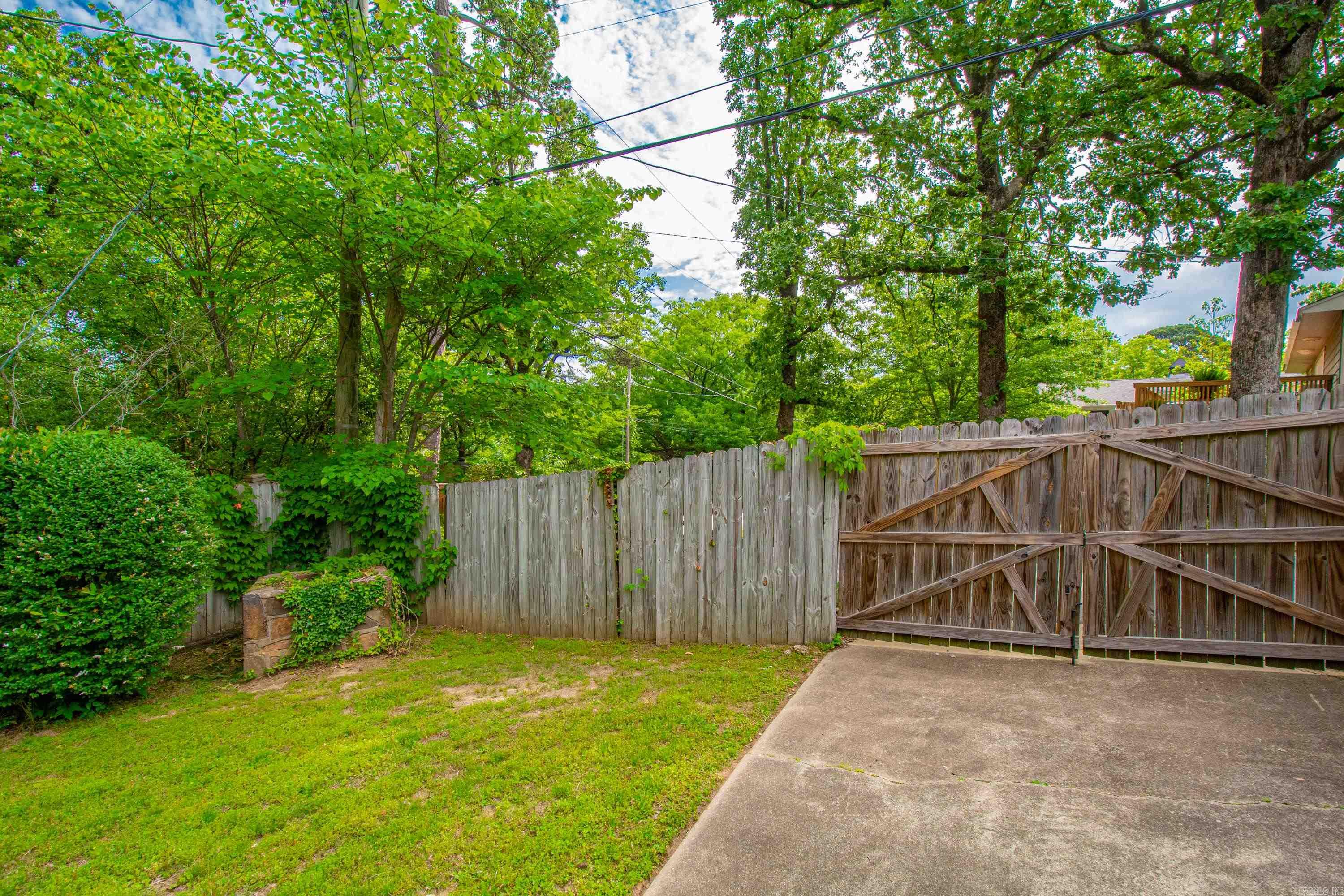 5540 N Grandview Street