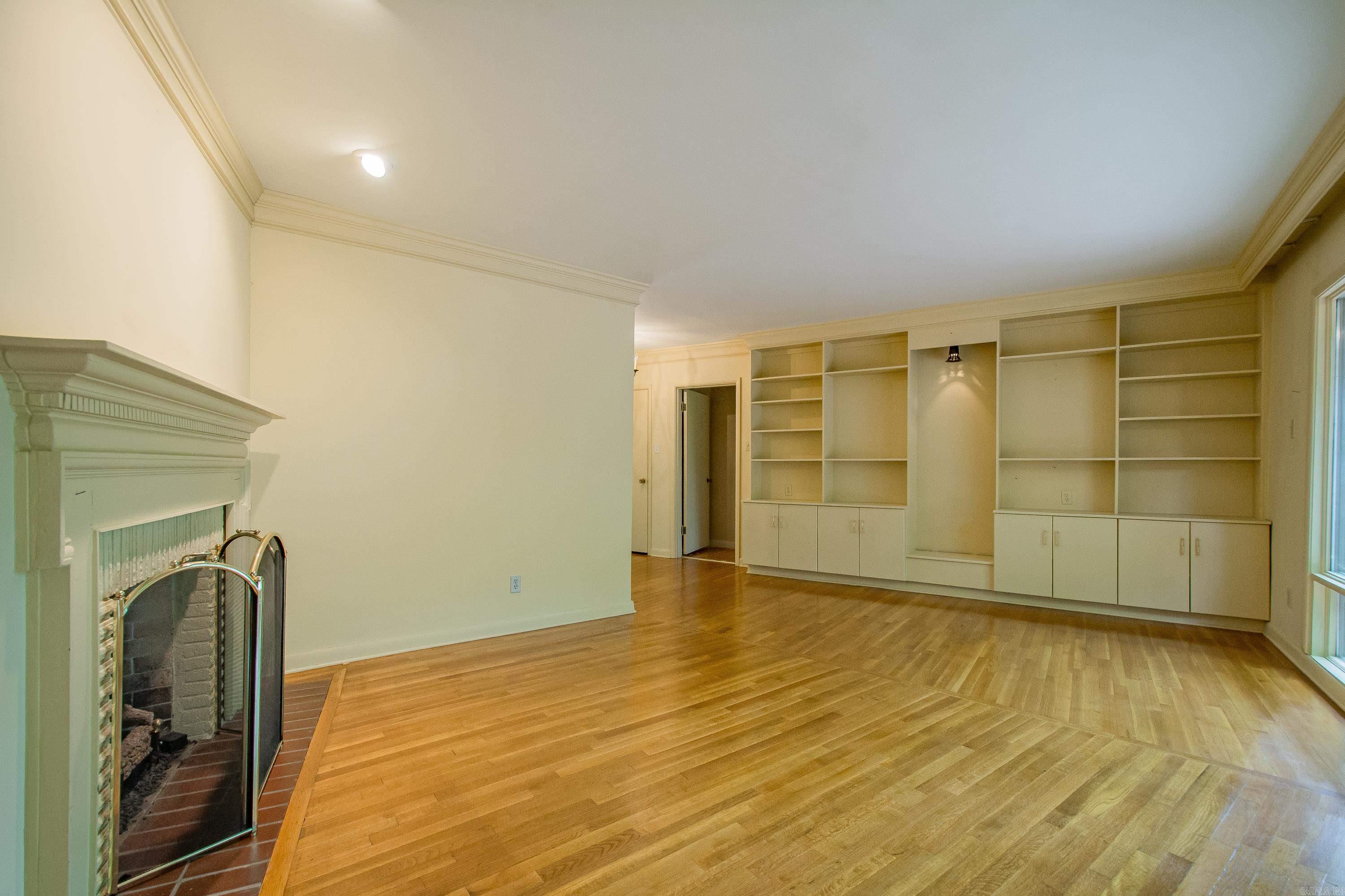 5540 N Grandview Street