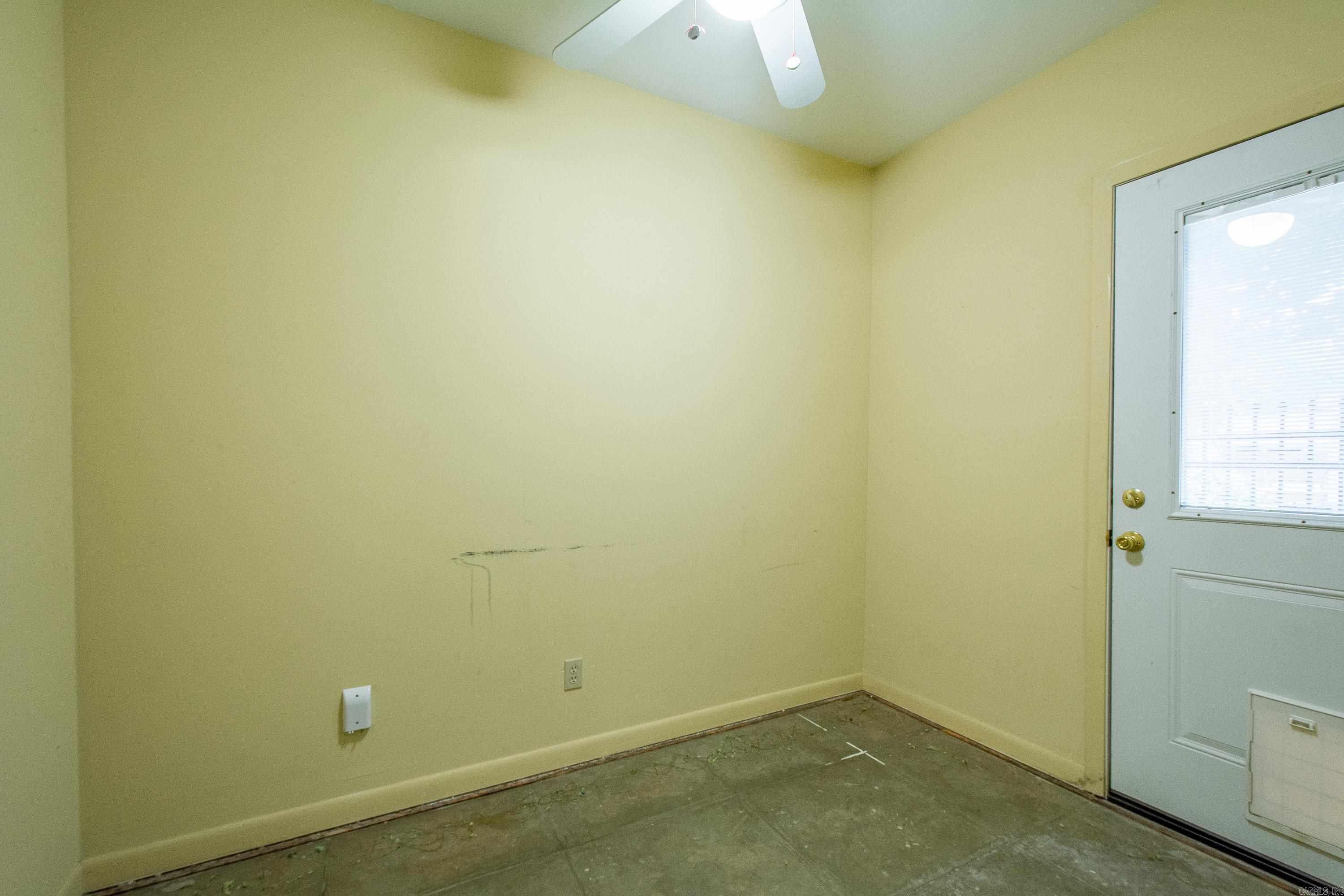 5540 N Grandview Street