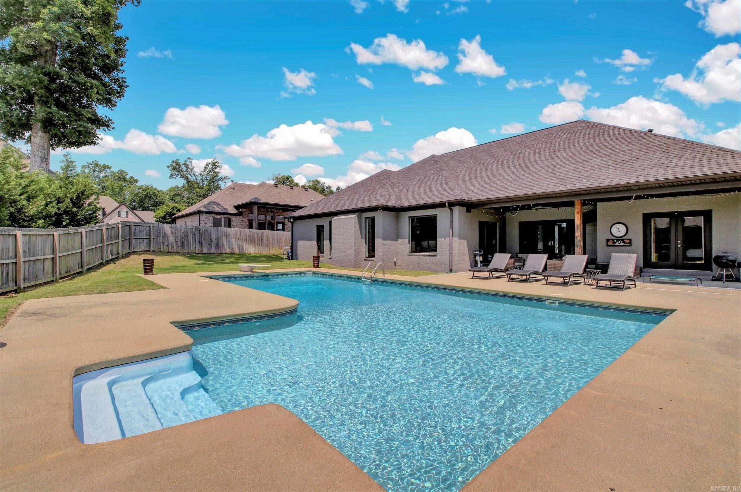 15 Cypress Lake Court