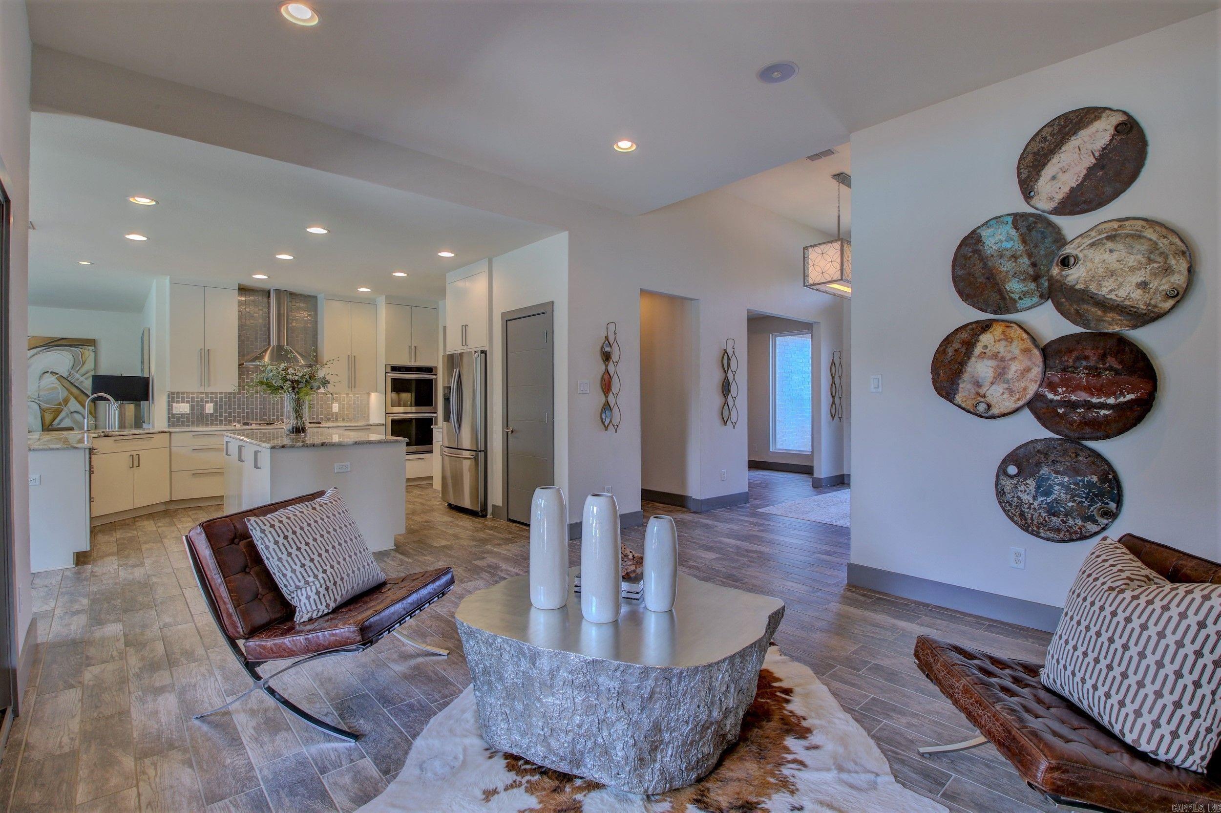 15 Cypress Lake Court