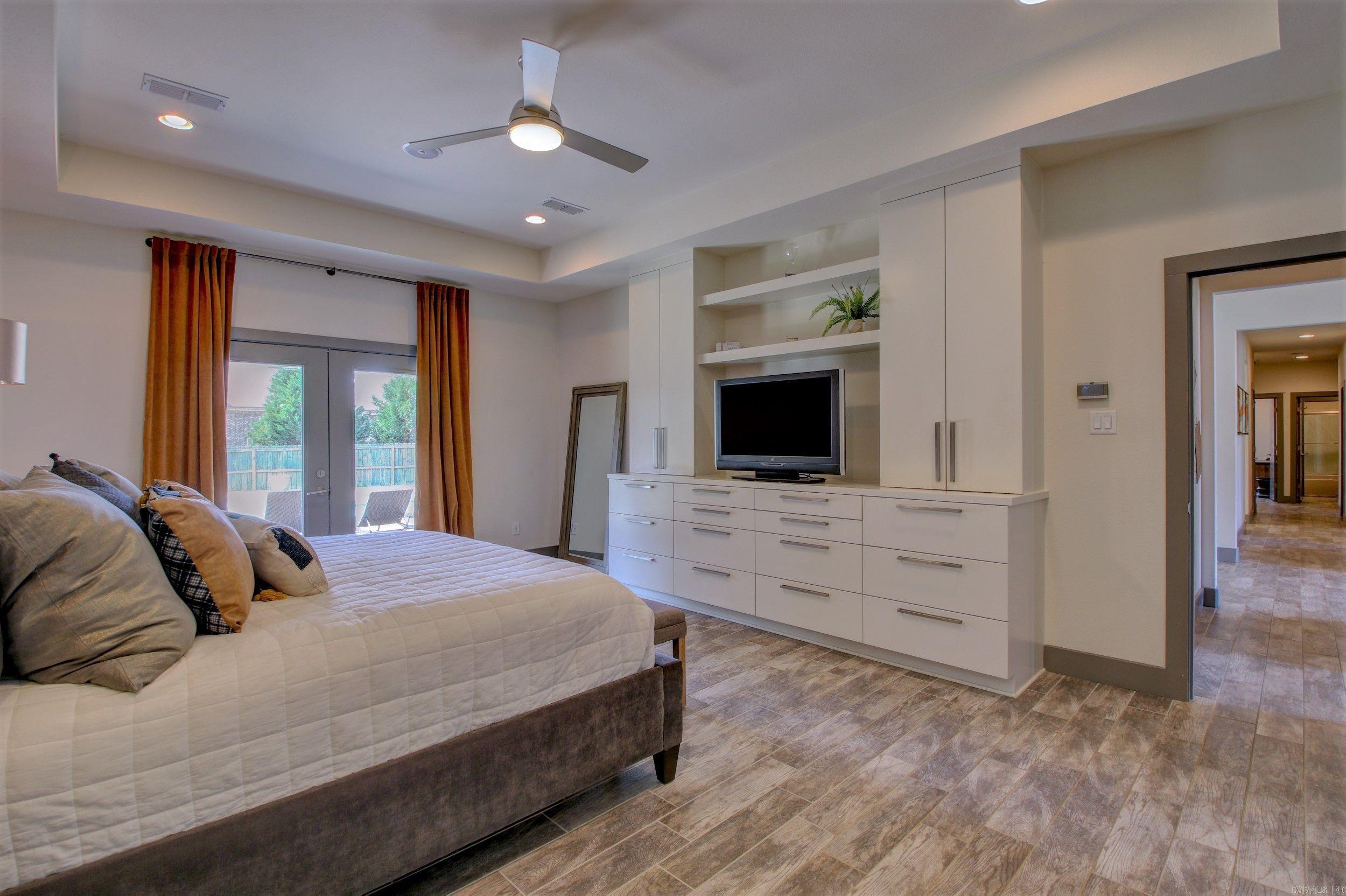 15 Cypress Lake Court