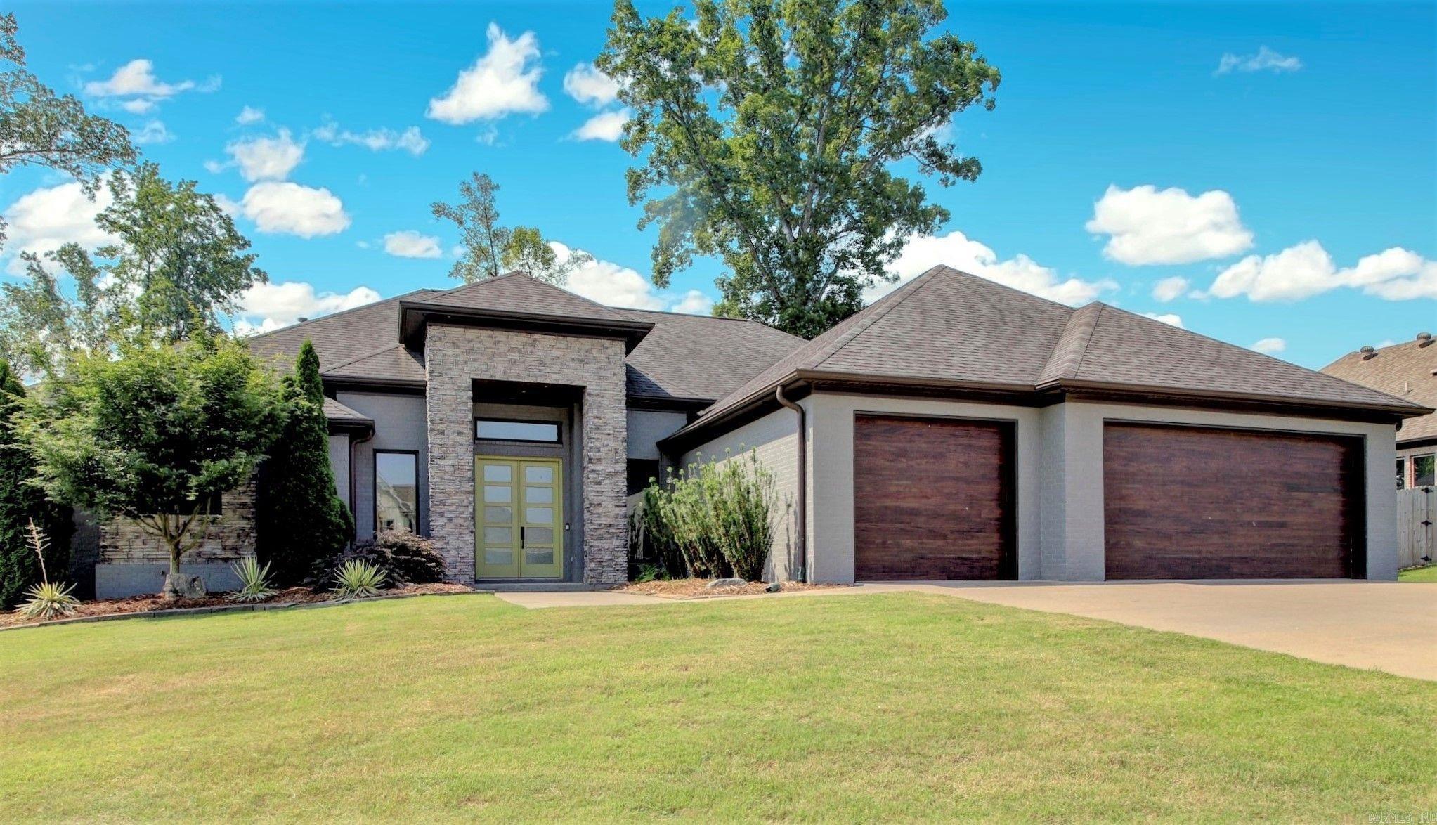 15 Cypress Lake Court