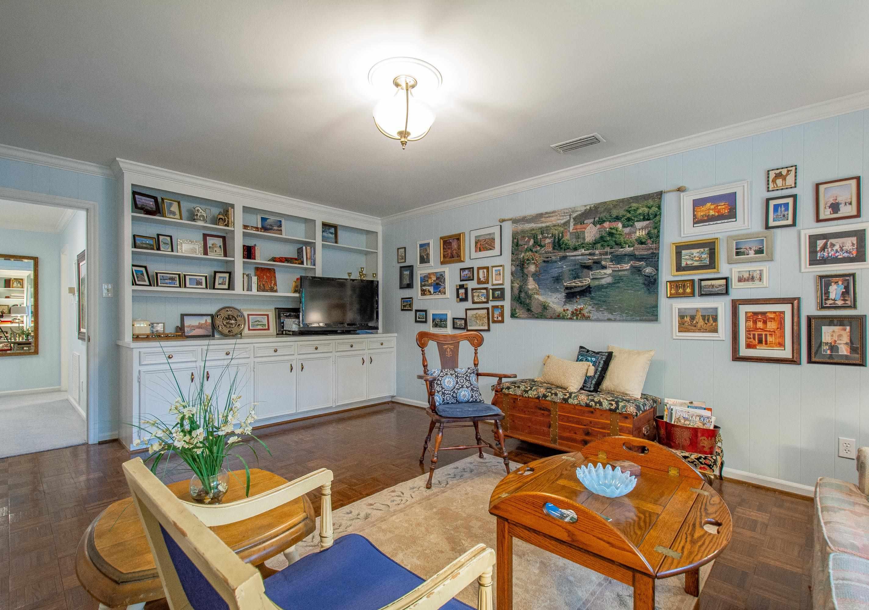 707 Pleasant Valley Drive