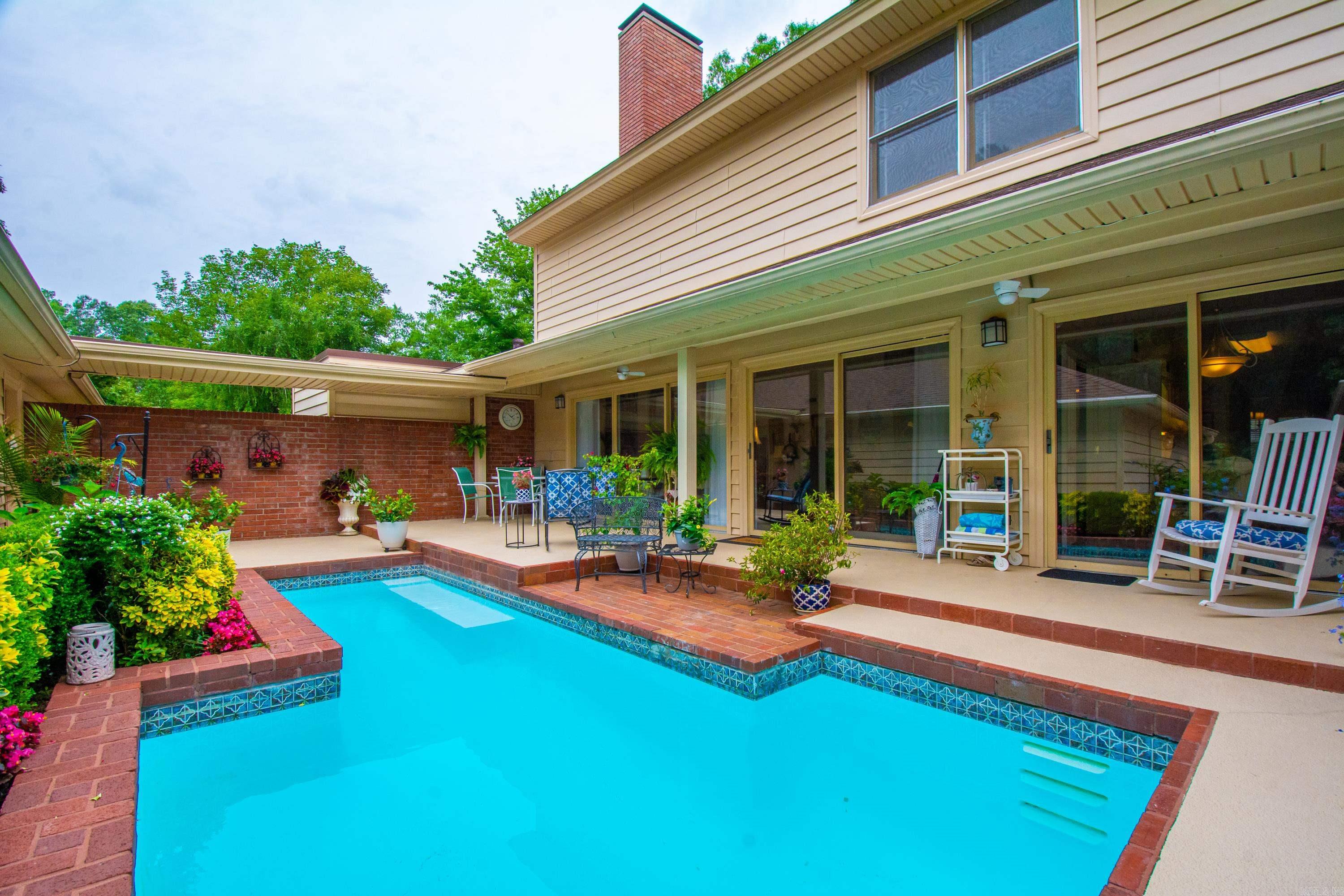 707 Pleasant Valley Drive
