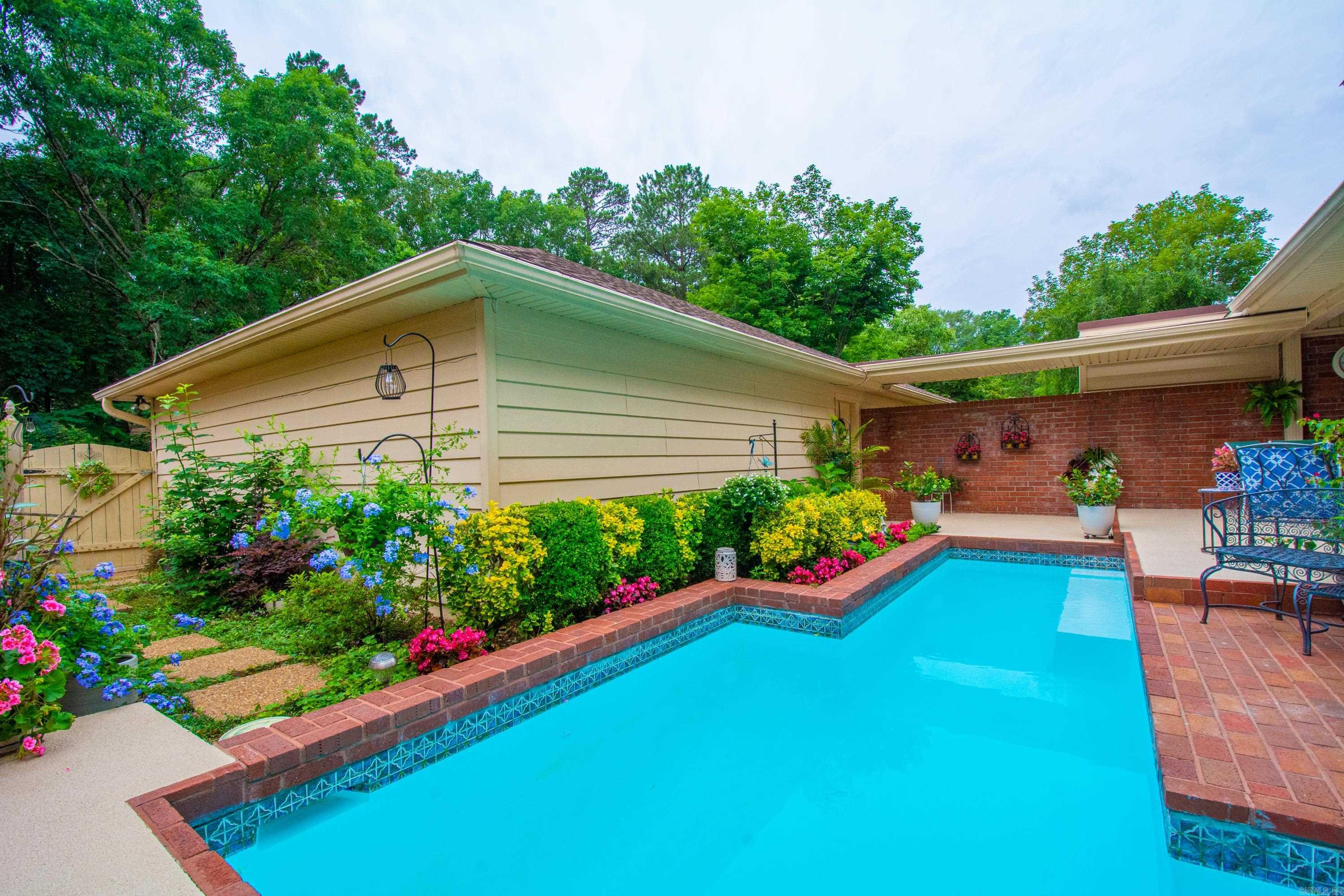 707 Pleasant Valley Drive