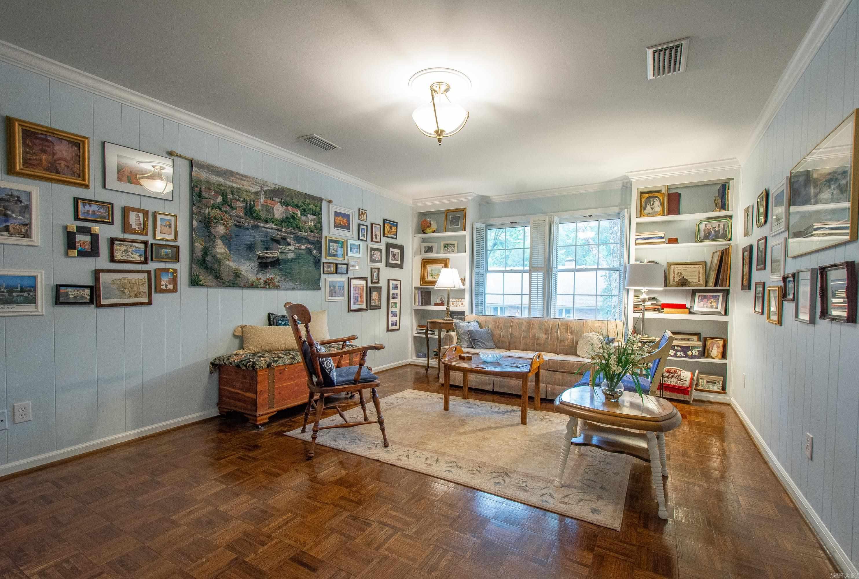 707 Pleasant Valley Drive