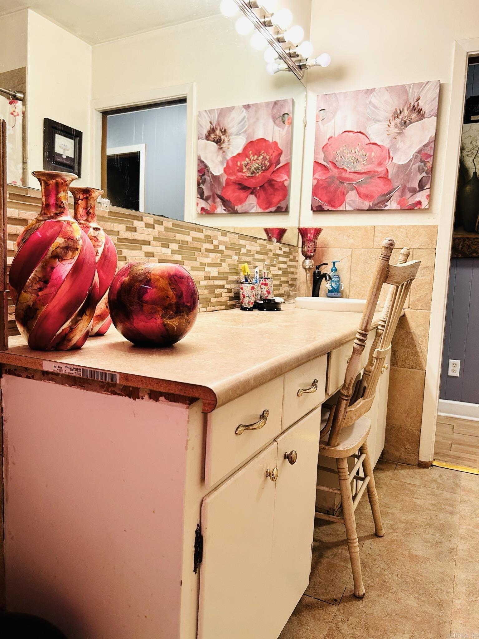 1100 Abernathy Street