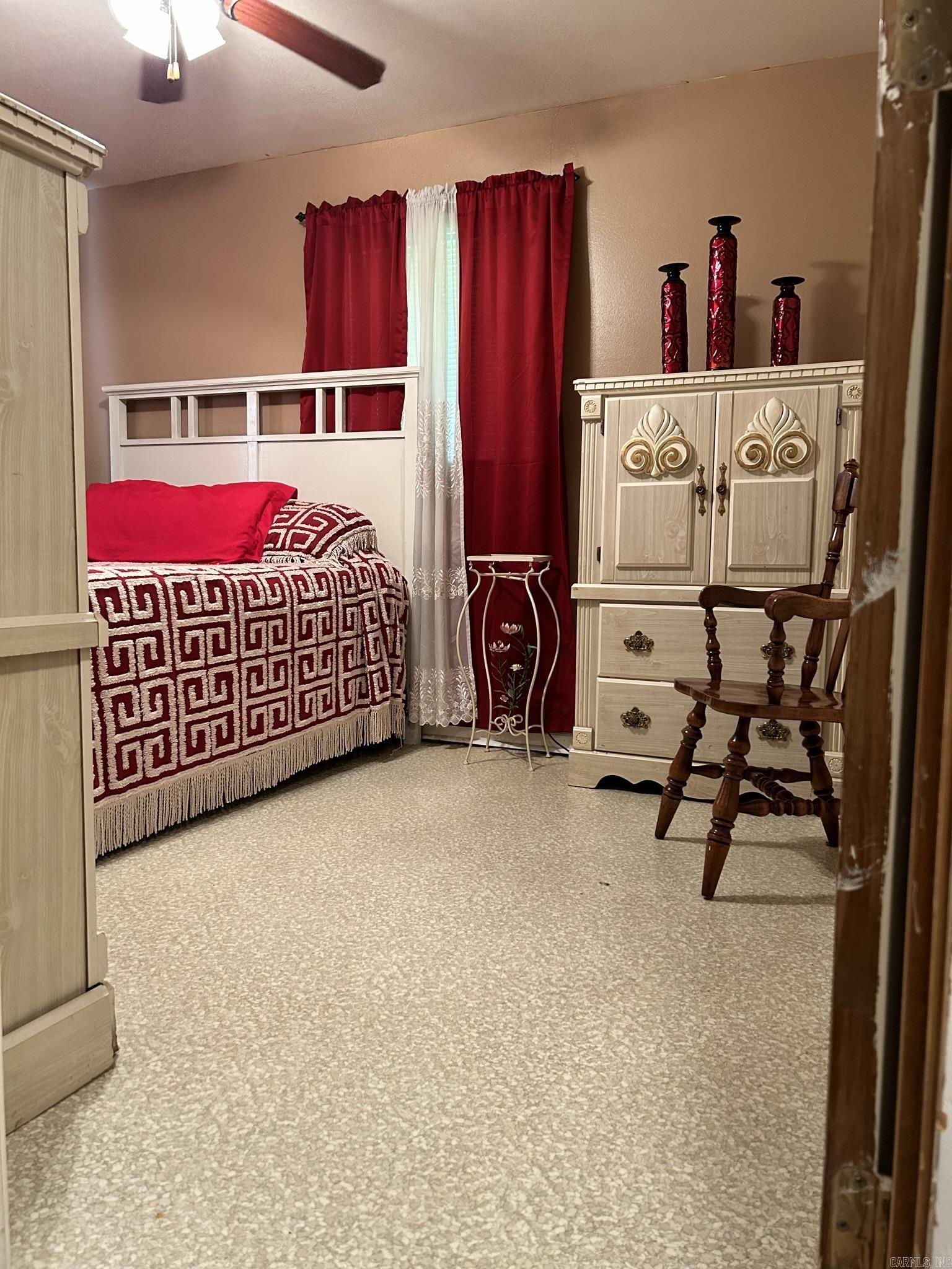 1100 Abernathy Street