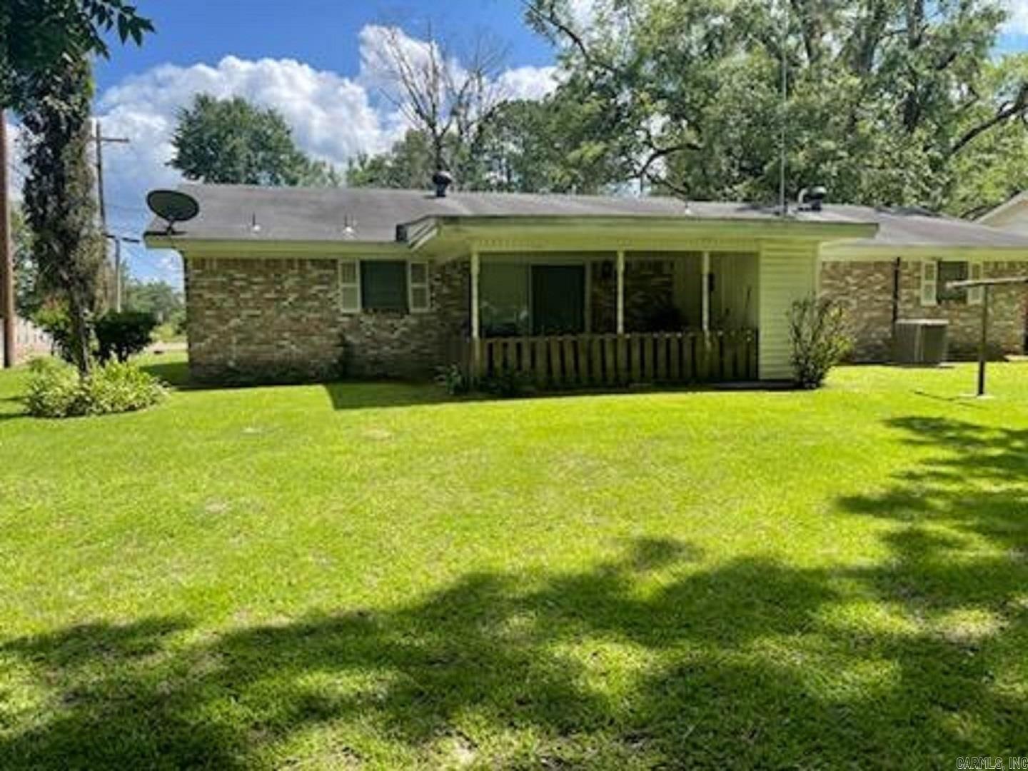 1100 Abernathy Street