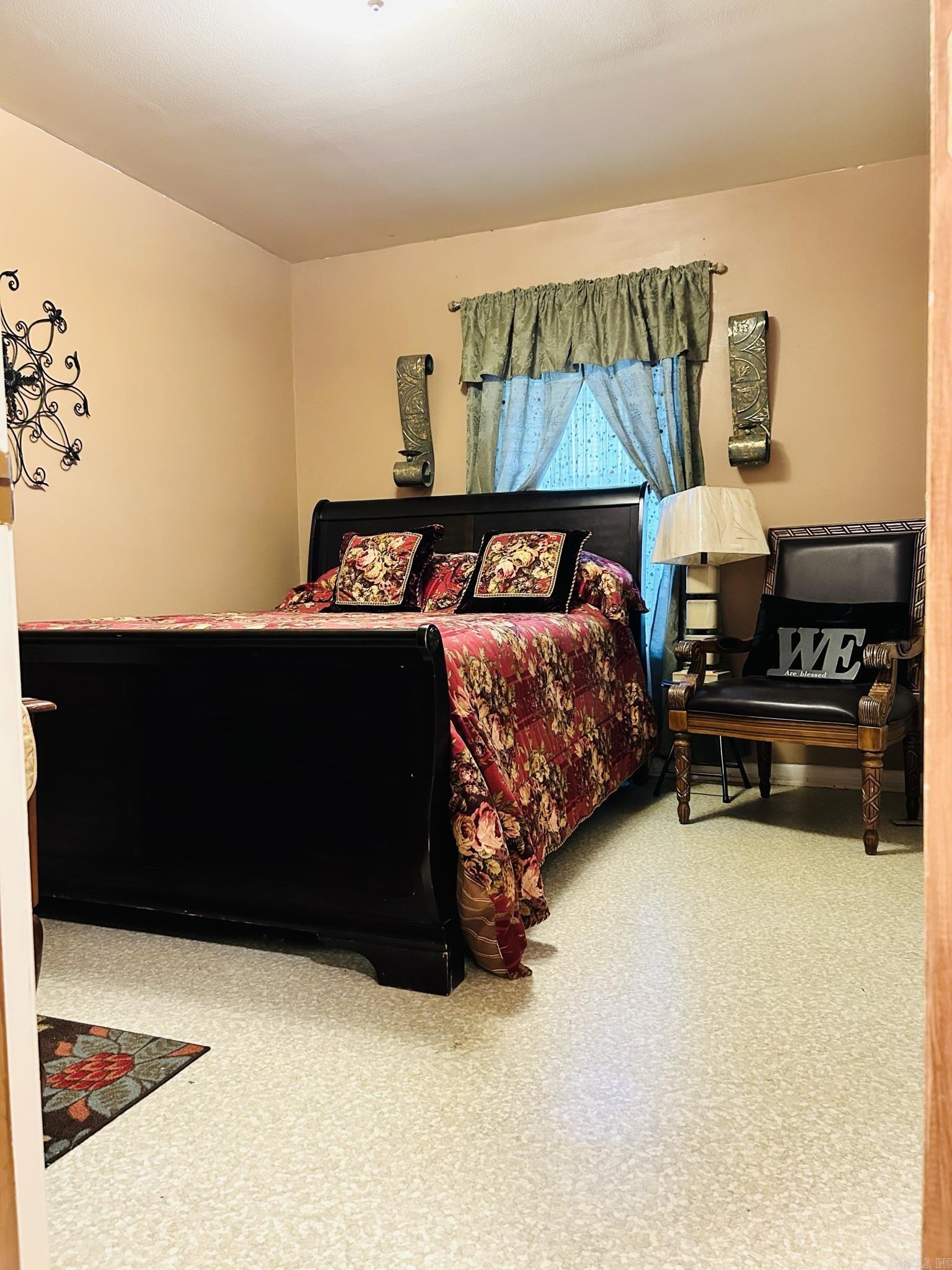 1100 Abernathy Street