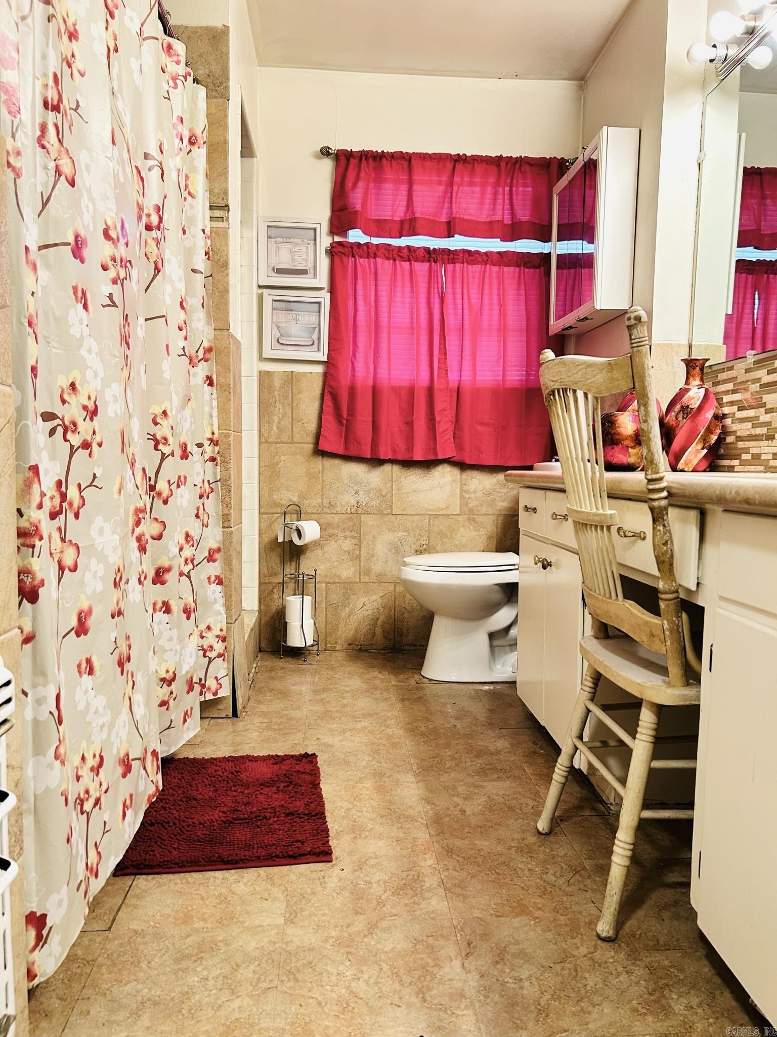 1100 Abernathy Street