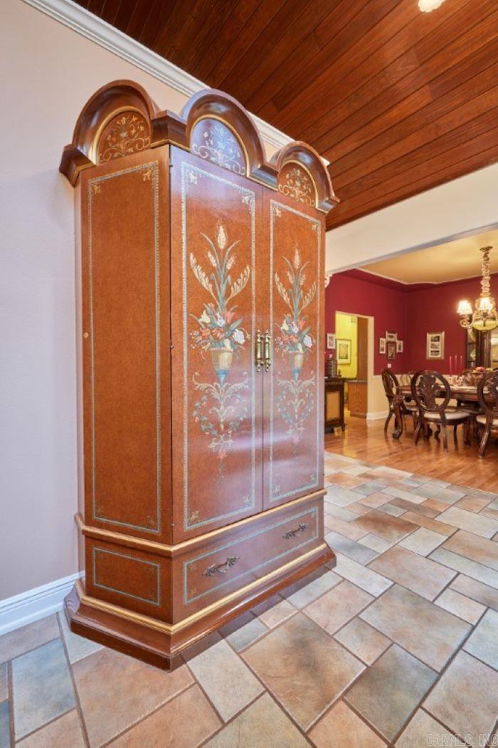 427 Kirschwood Drive