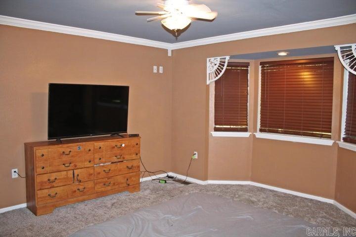 16 Bakers Spring Road