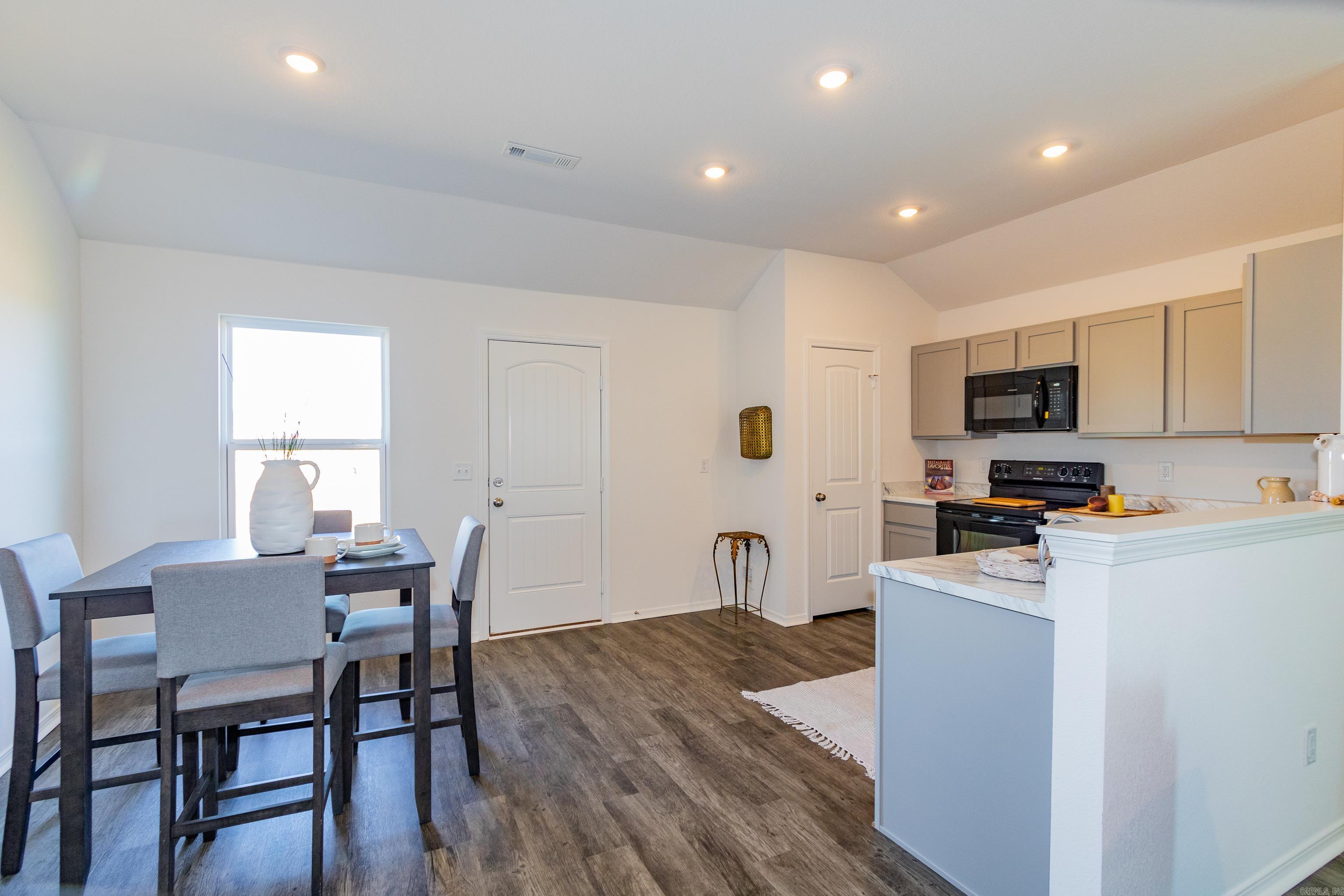 5136 Red Fox Trail