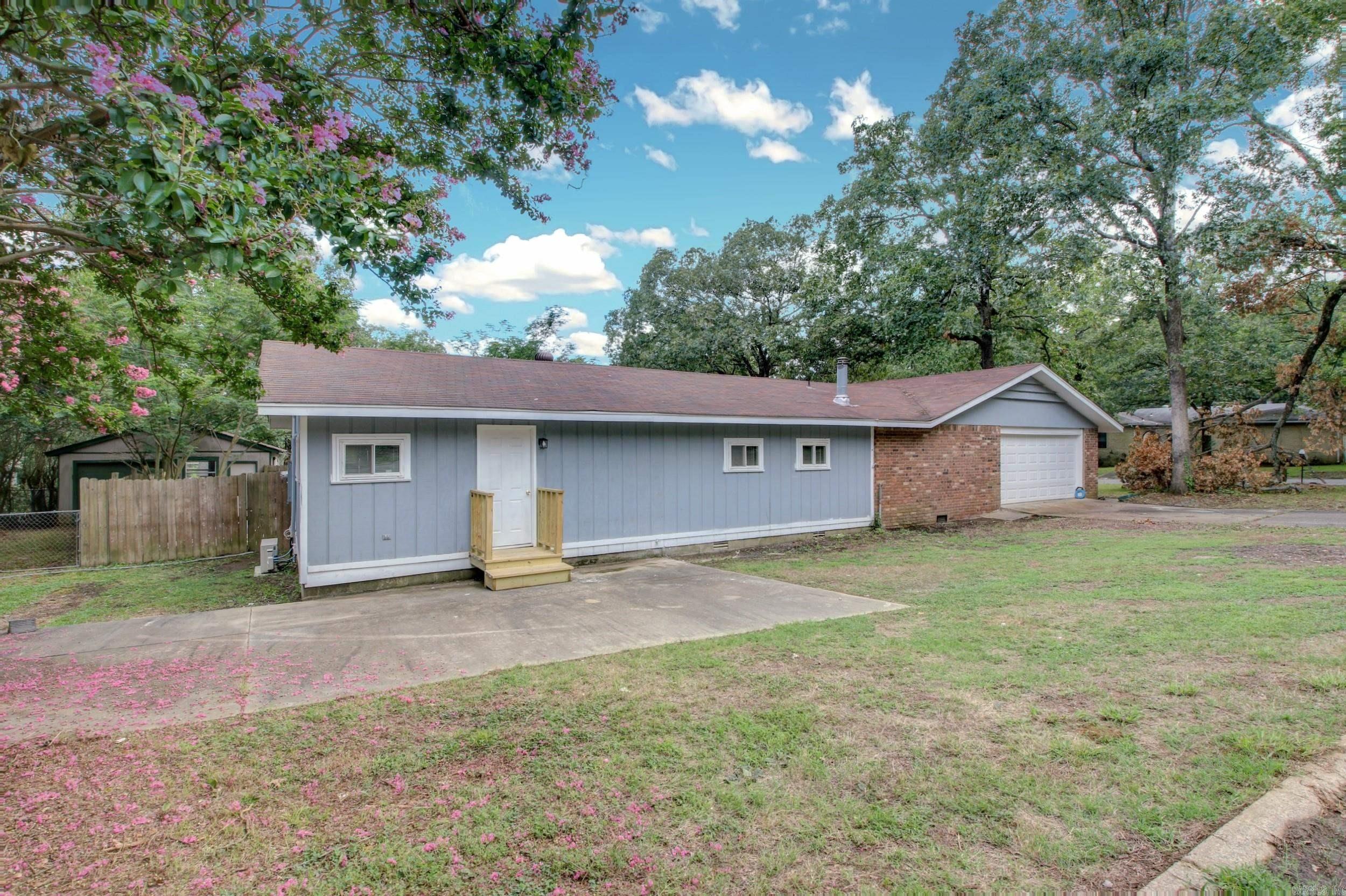 44 Jackson Oaks Drive