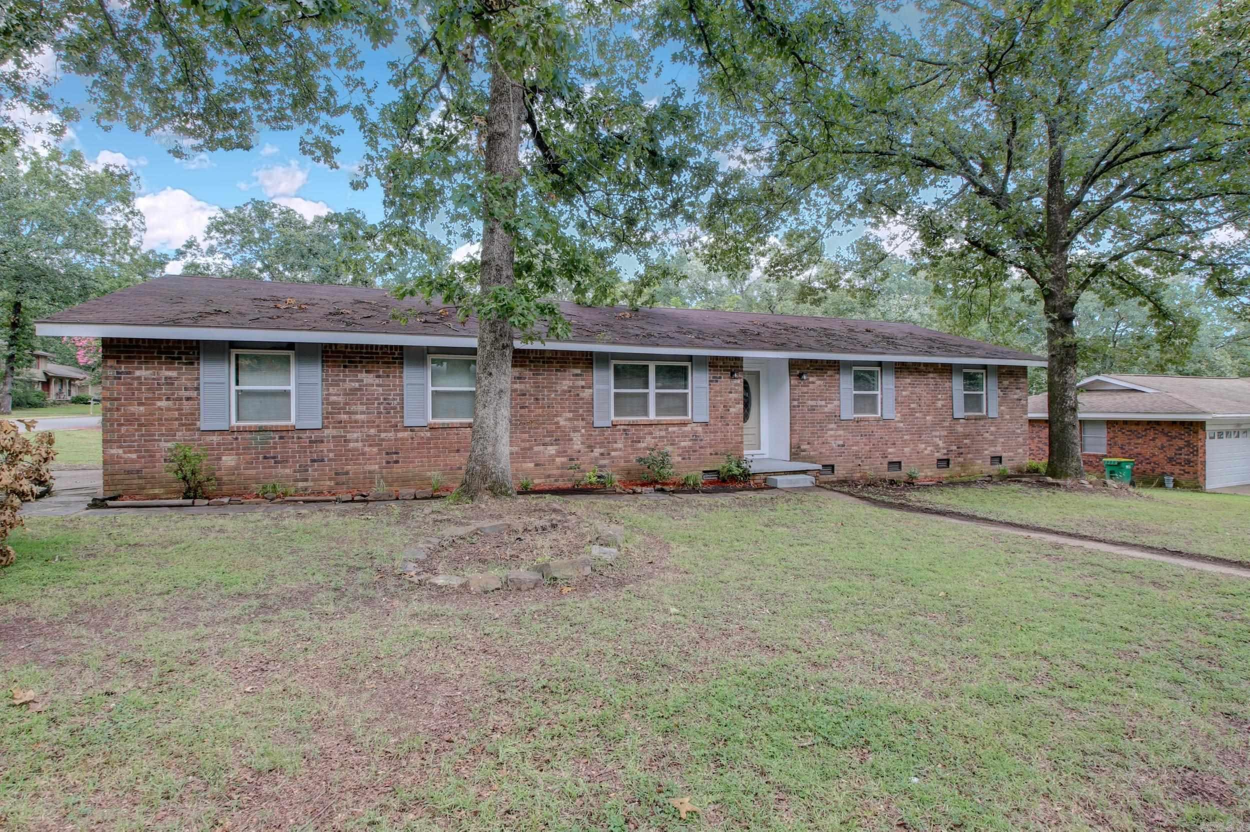 44 Jackson Oaks Drive