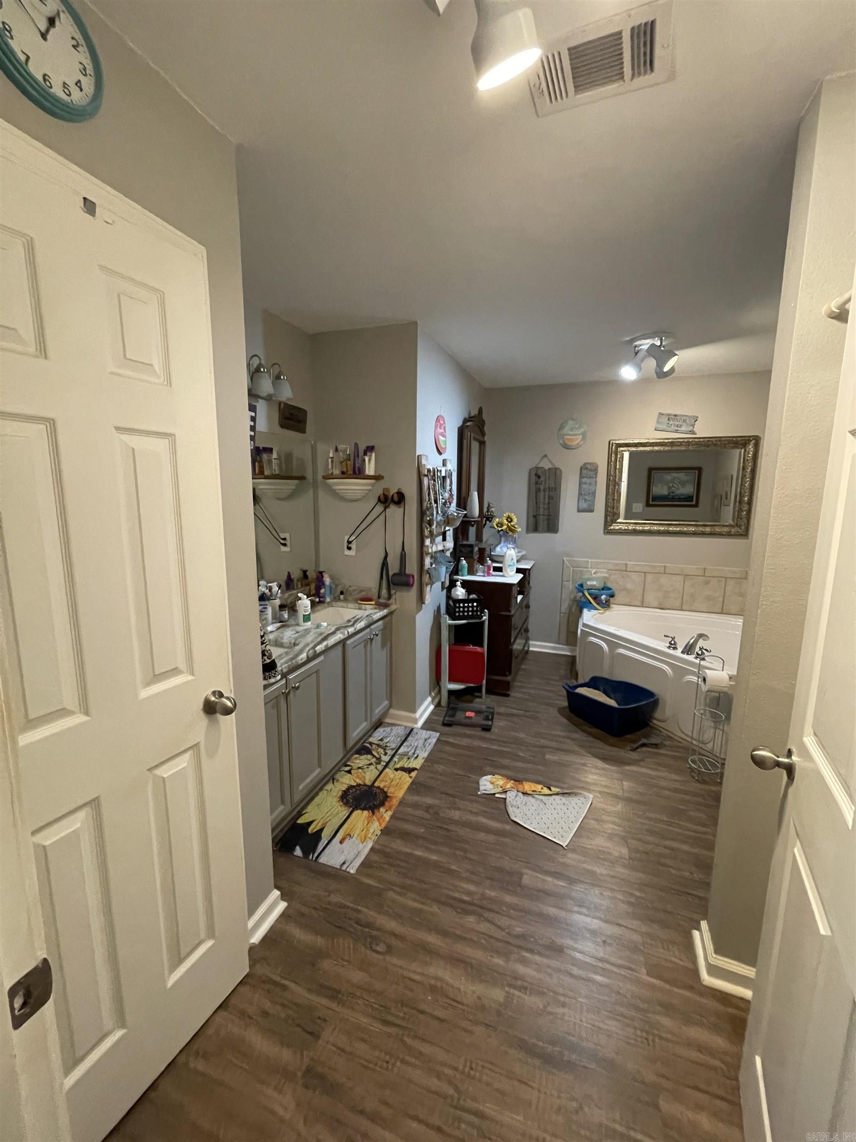 7125 Detonti Road