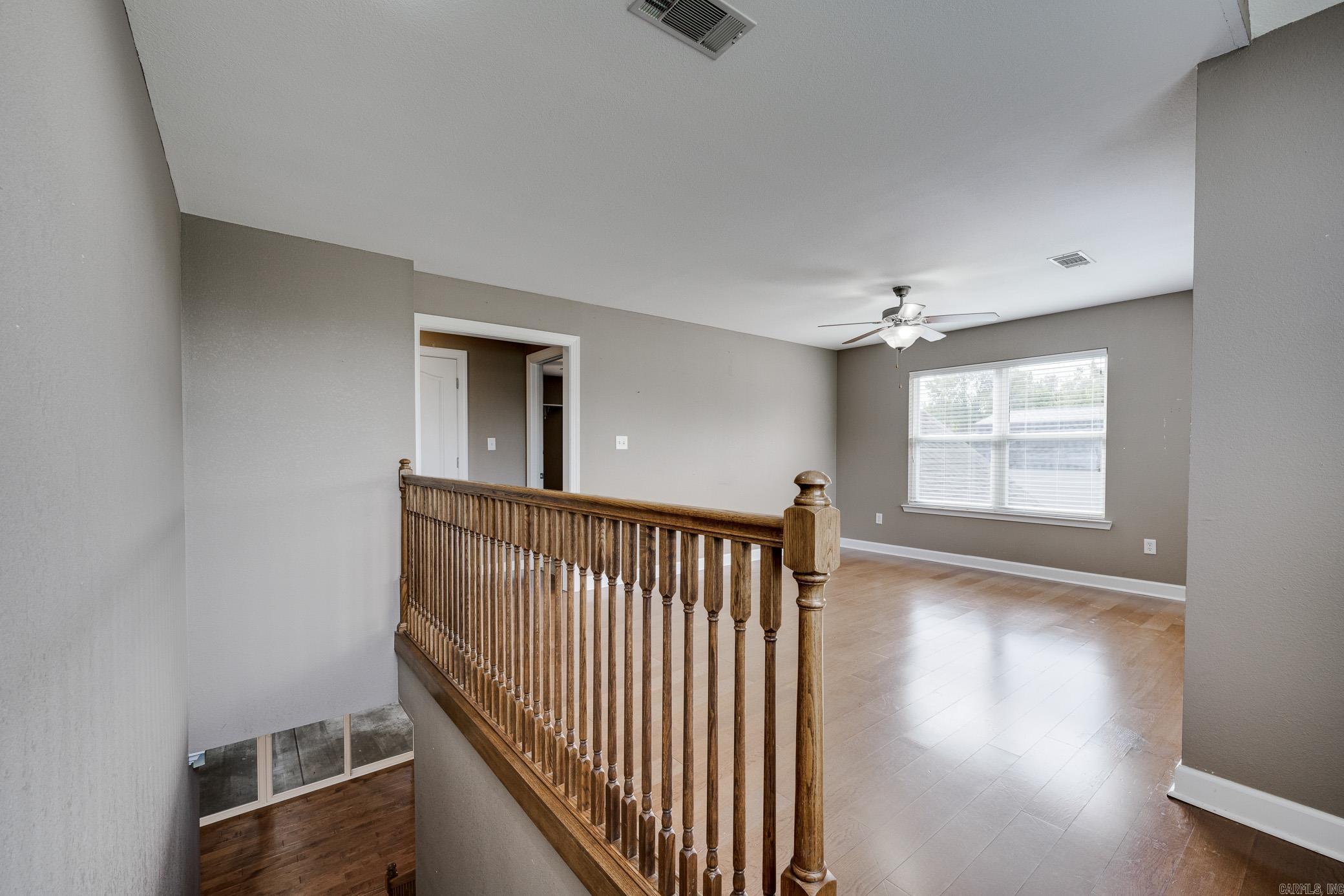6 Cooper Lane
