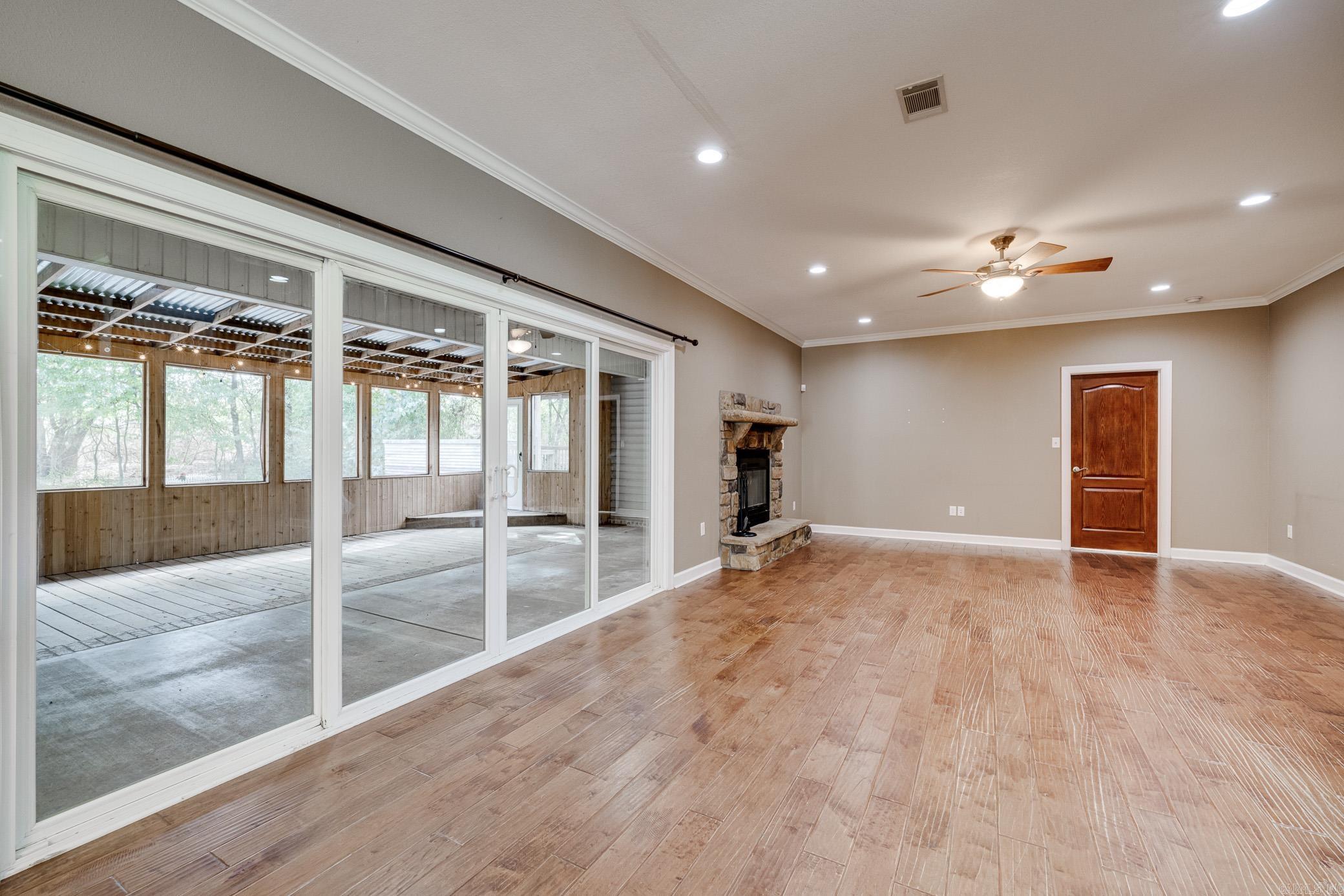 6 Cooper Lane