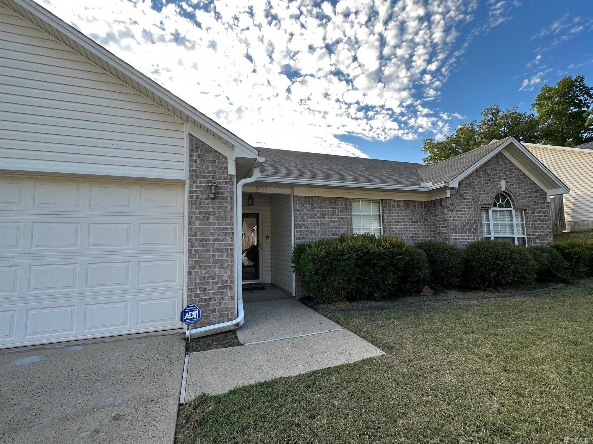 1901 Auburn Hills Dr