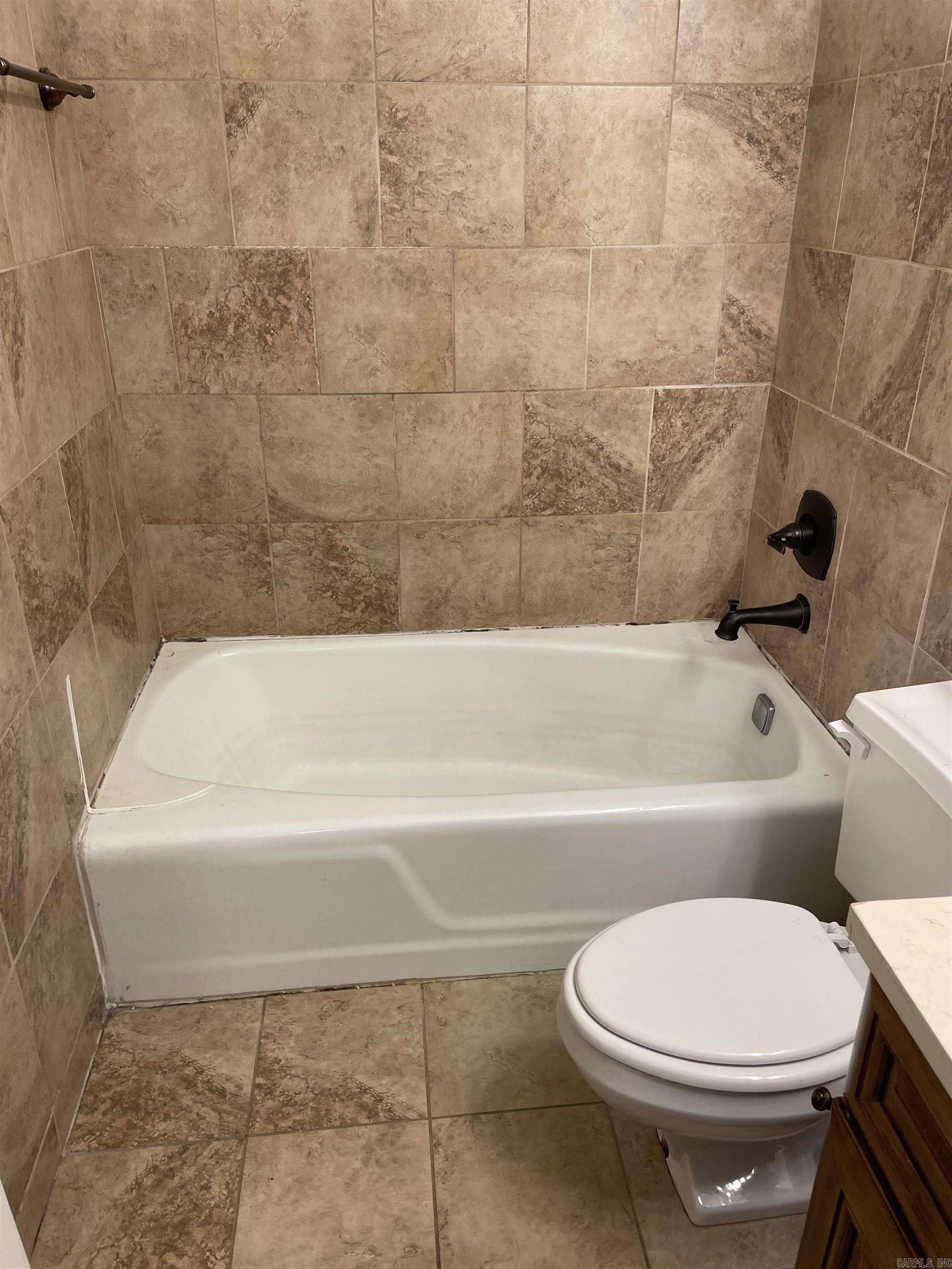 601 Brookside Drive Unit: 9