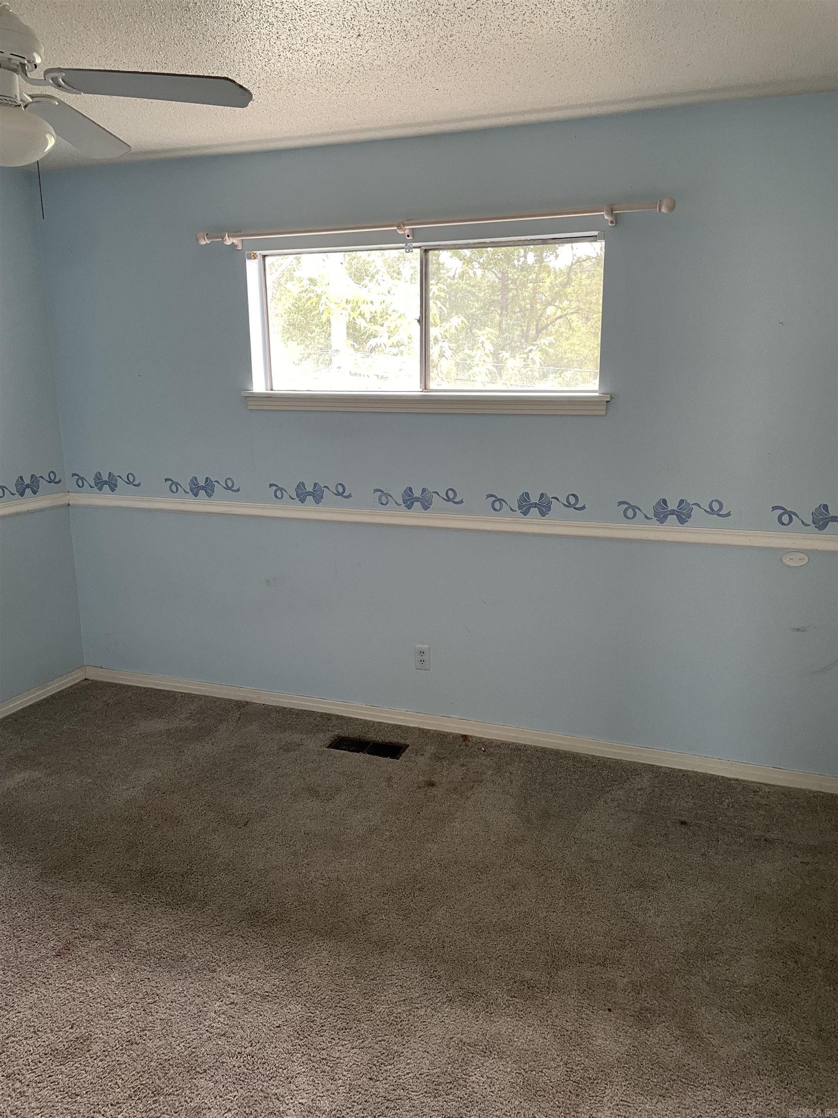 601 Brookside Drive Unit: 9