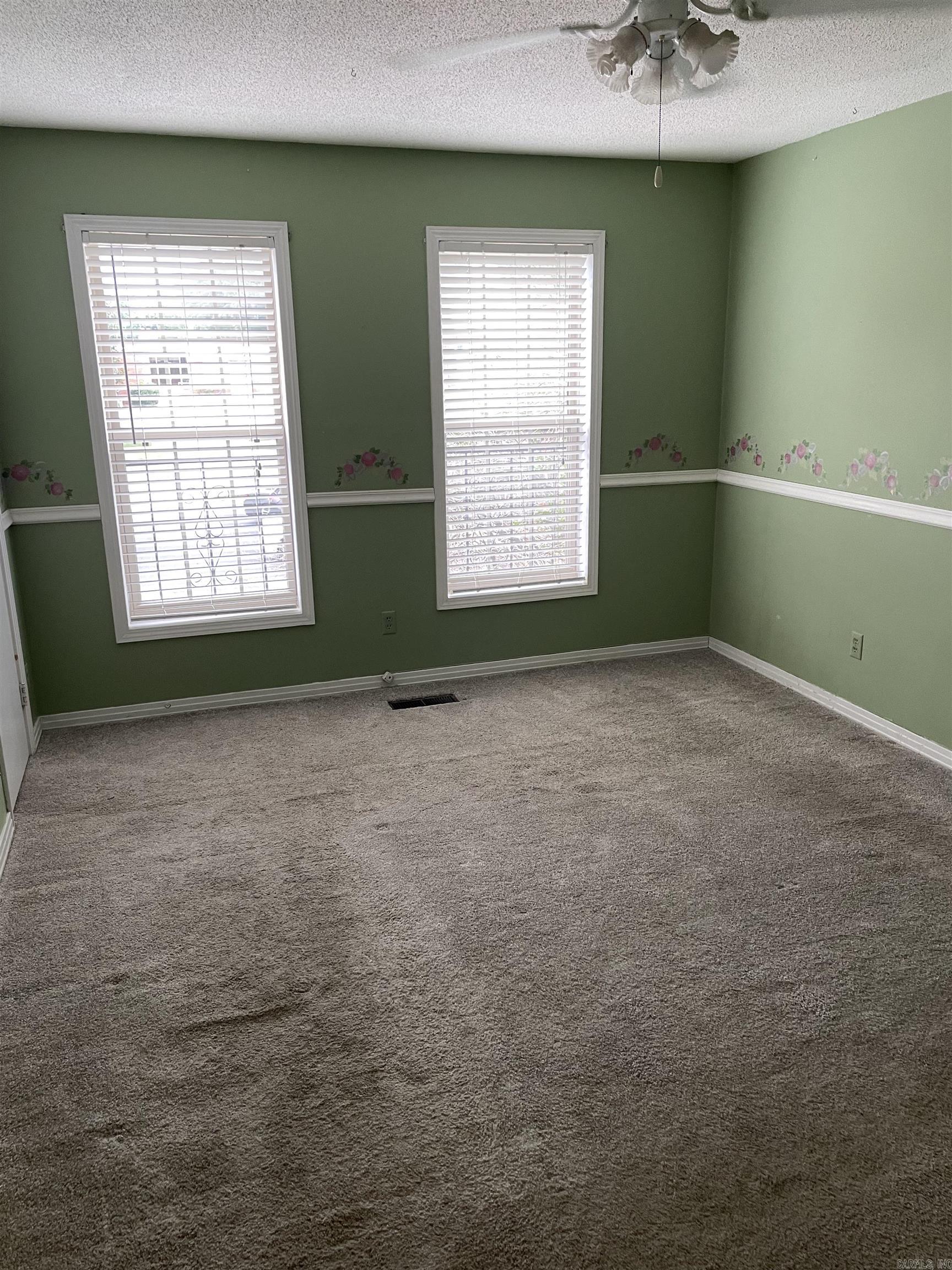 601 Brookside Drive Unit: 9