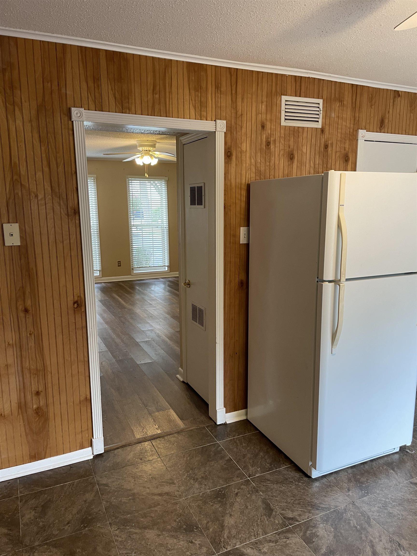 601 Brookside Drive Unit: 9