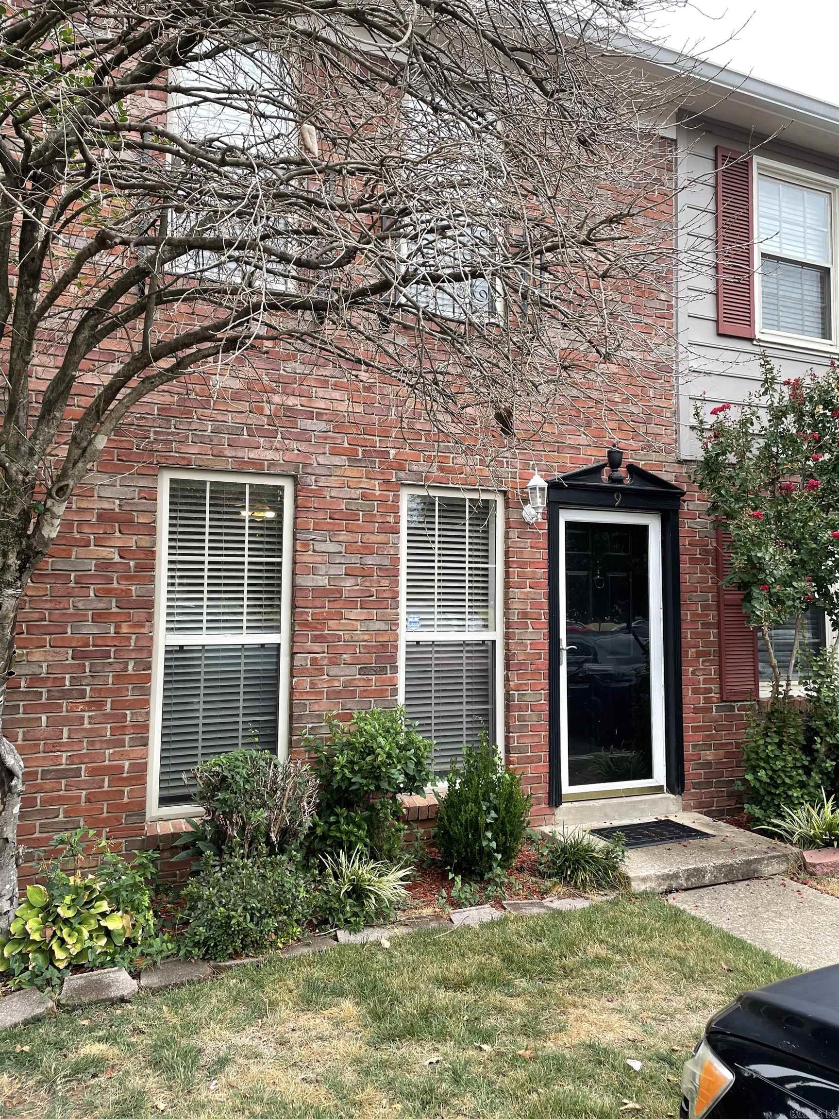 601 Brookside Drive Unit: 9