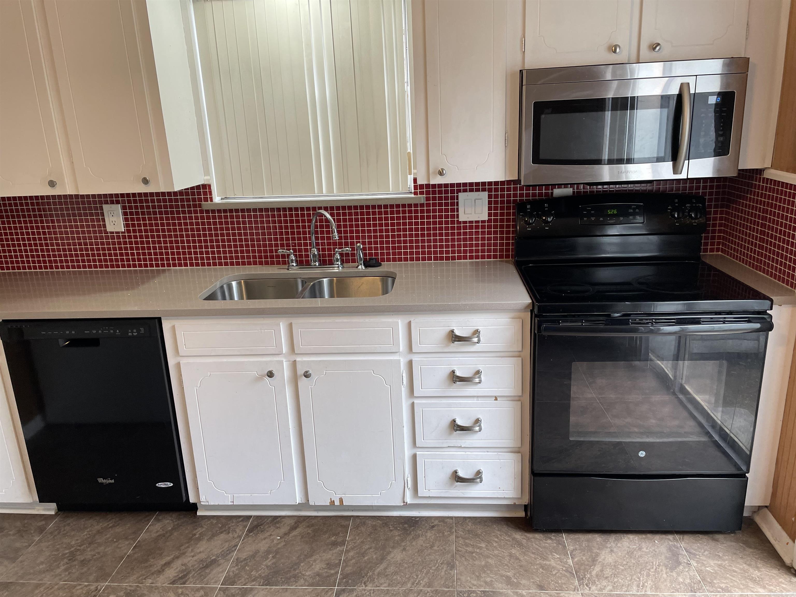 601 Brookside Drive Unit: 9