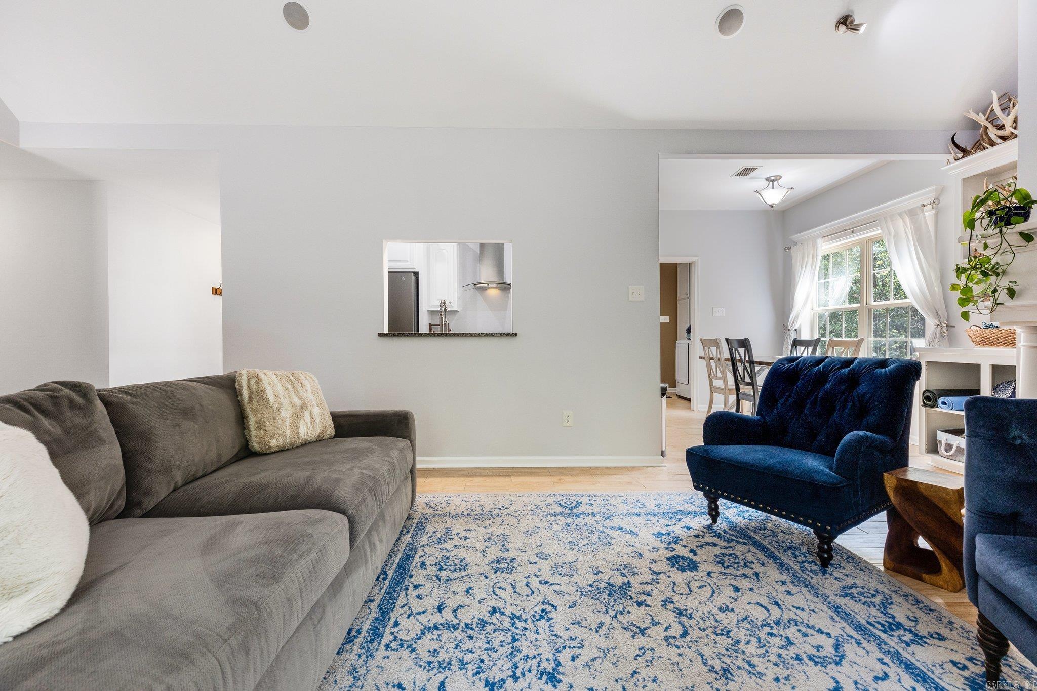 1079 Mountain Side Cove