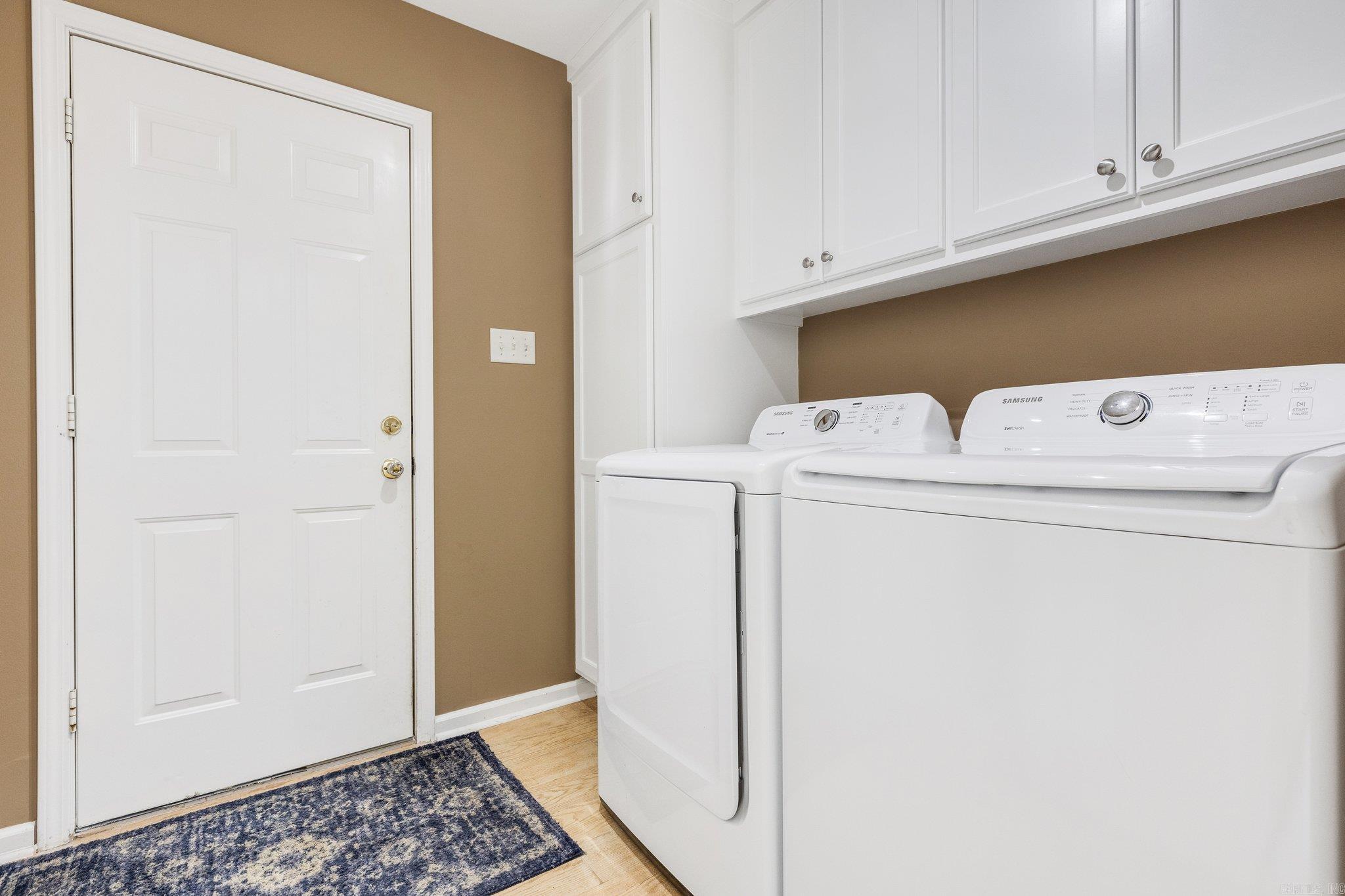 1079 Mountain Side Cove