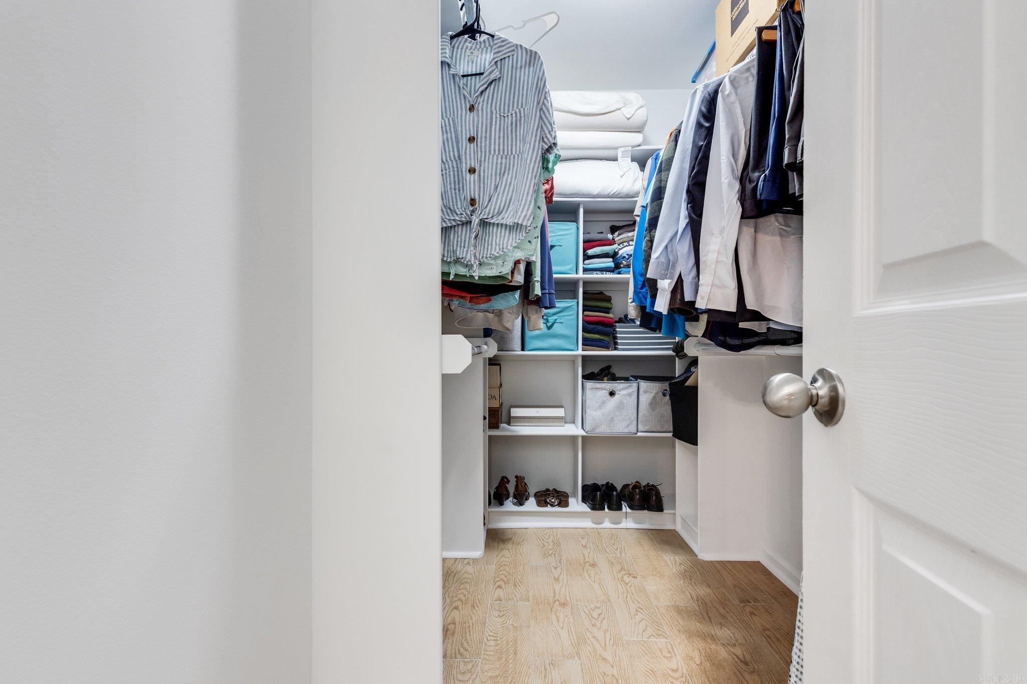 1079 Mountain Side Cove