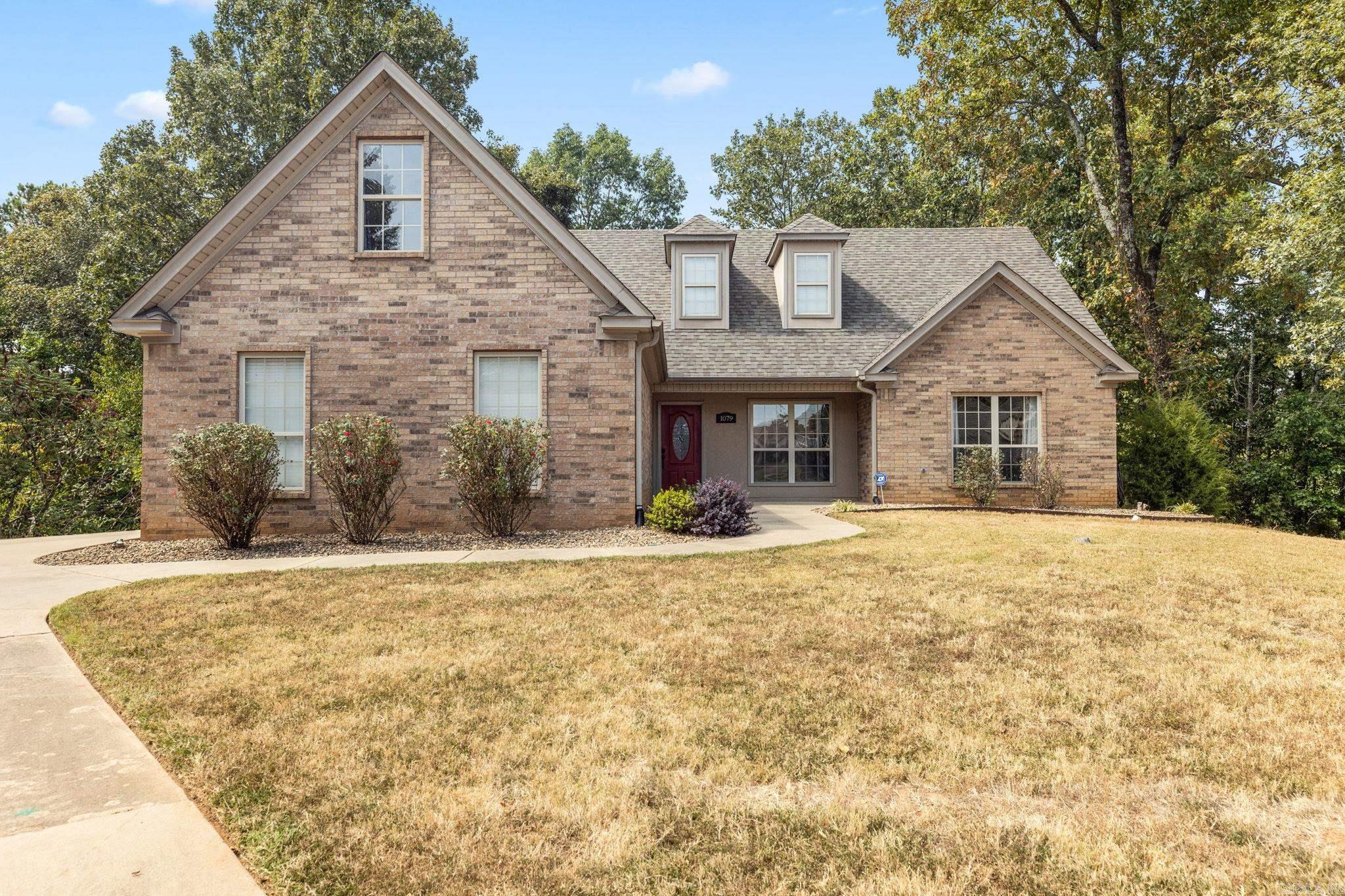 1079 Mountain Side Cove