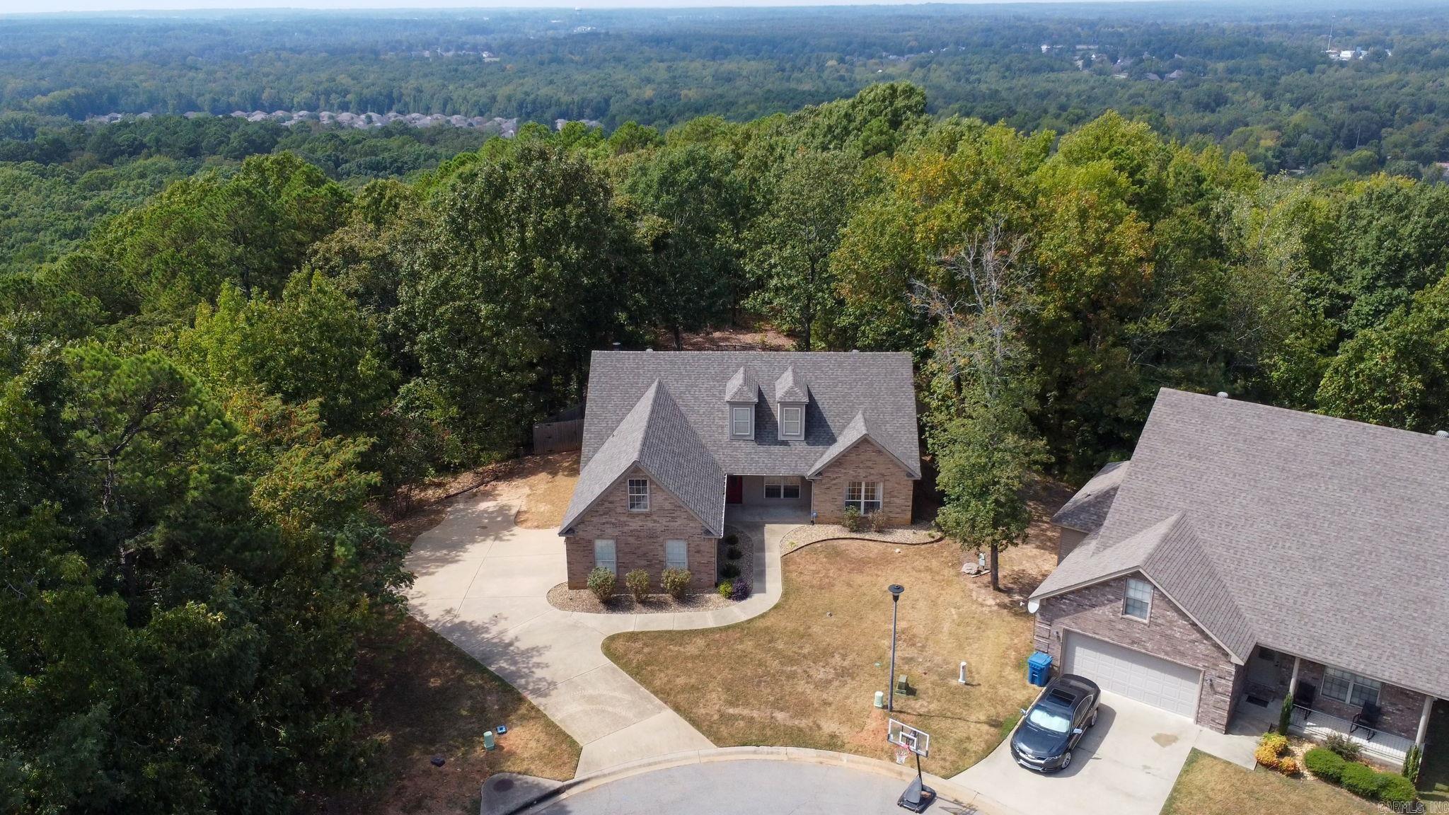 1079 Mountain Side Cove