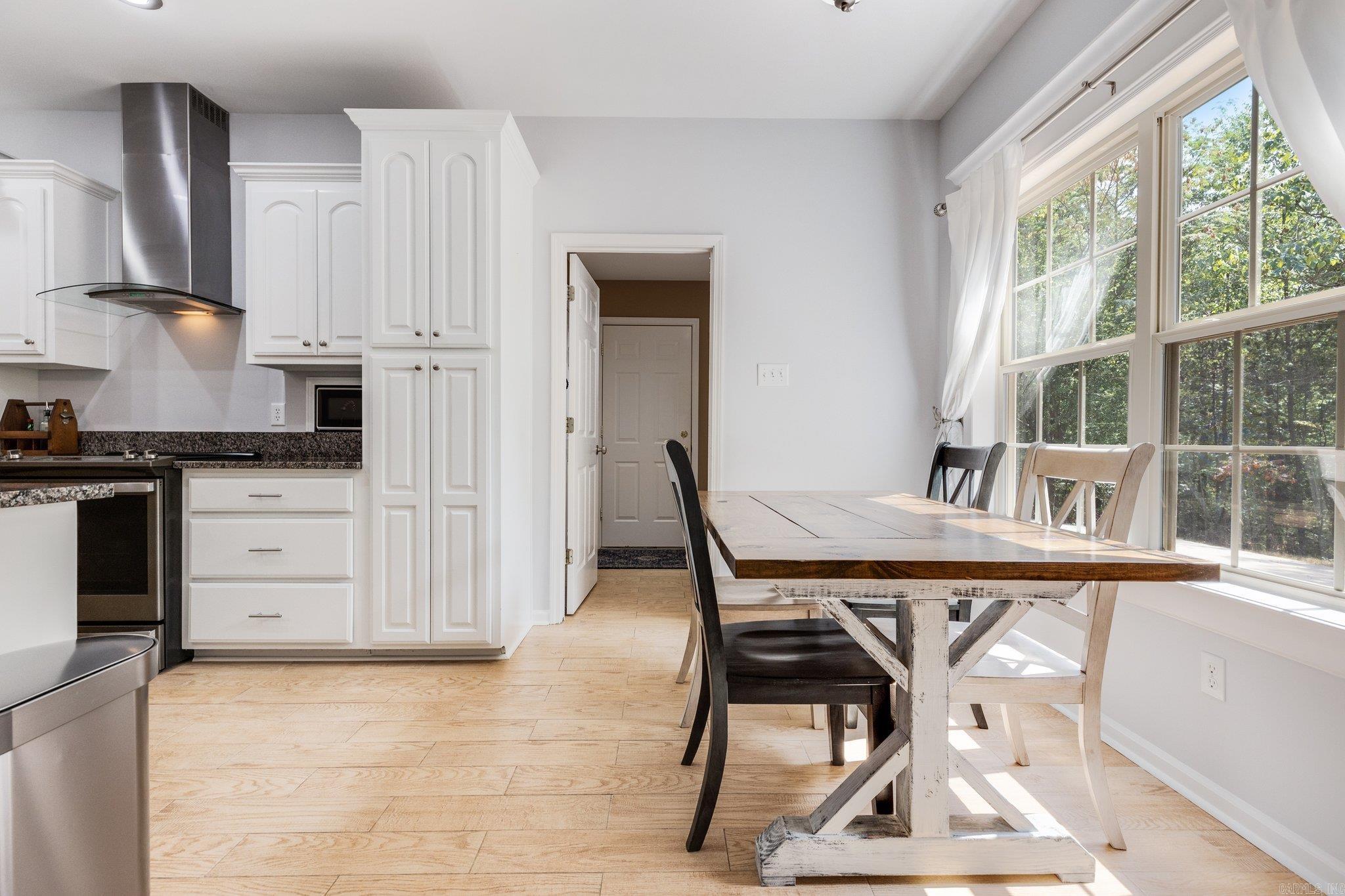 1079 Mountain Side Cove