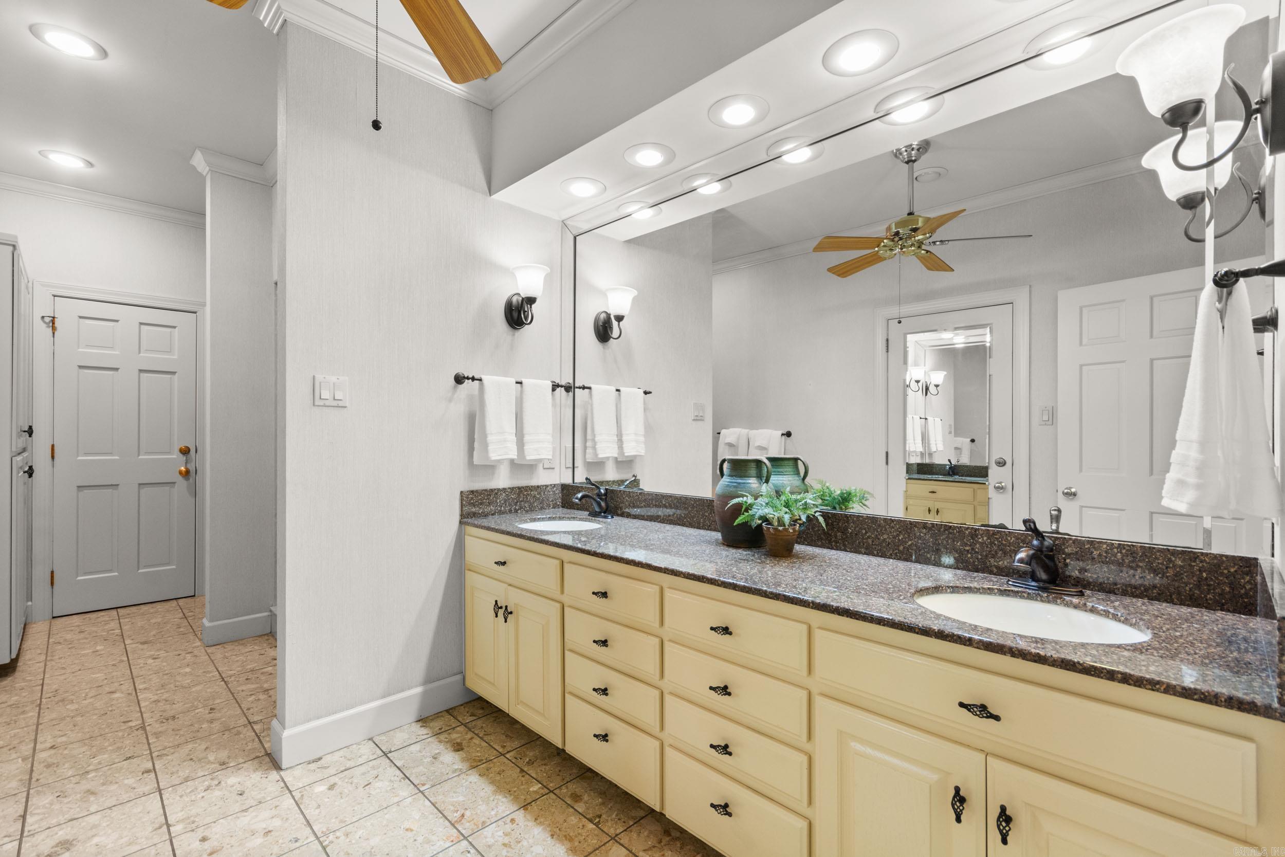 801 Pleasant Valley Drive Unit: 21