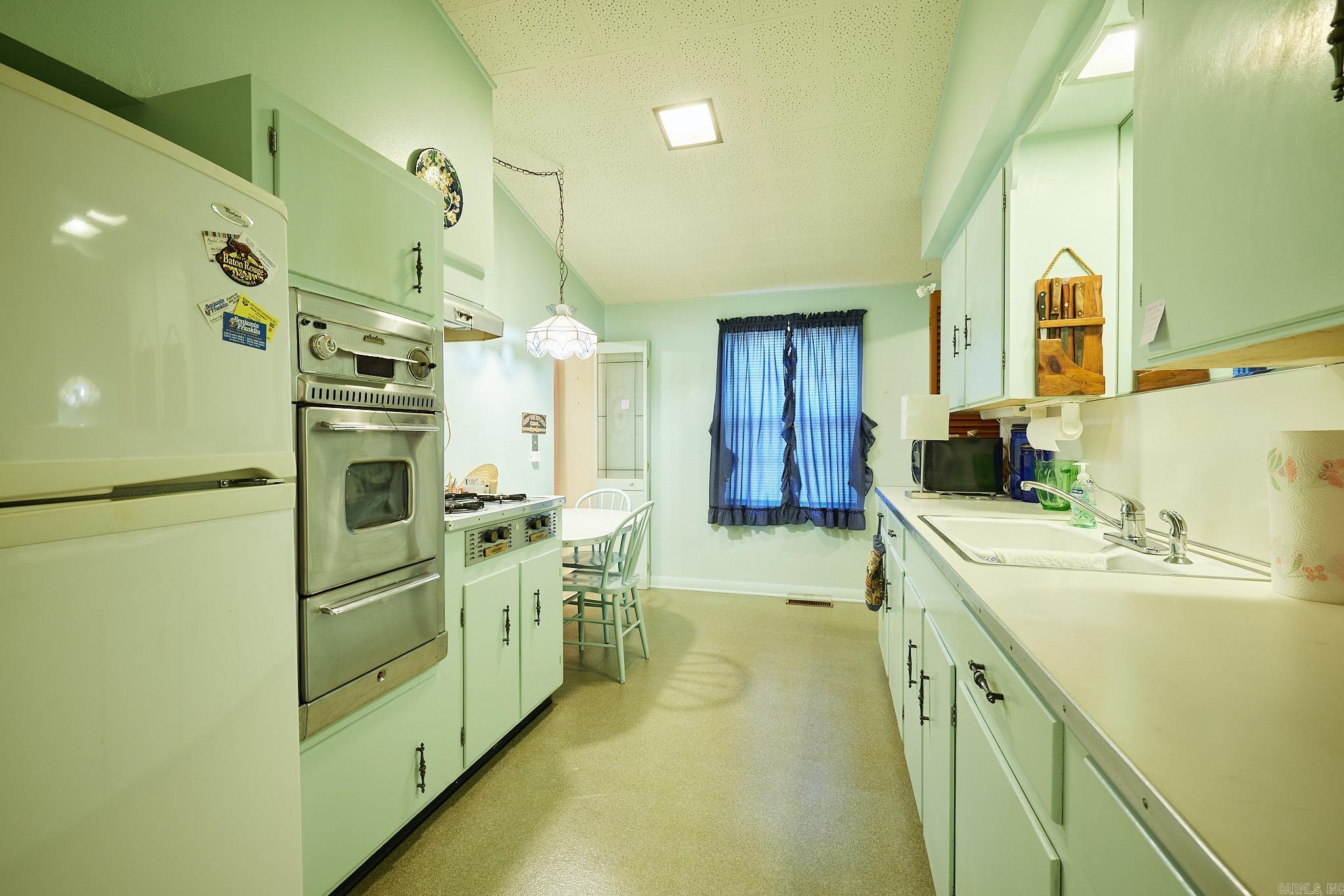 1103 HIGDON FERRY Road