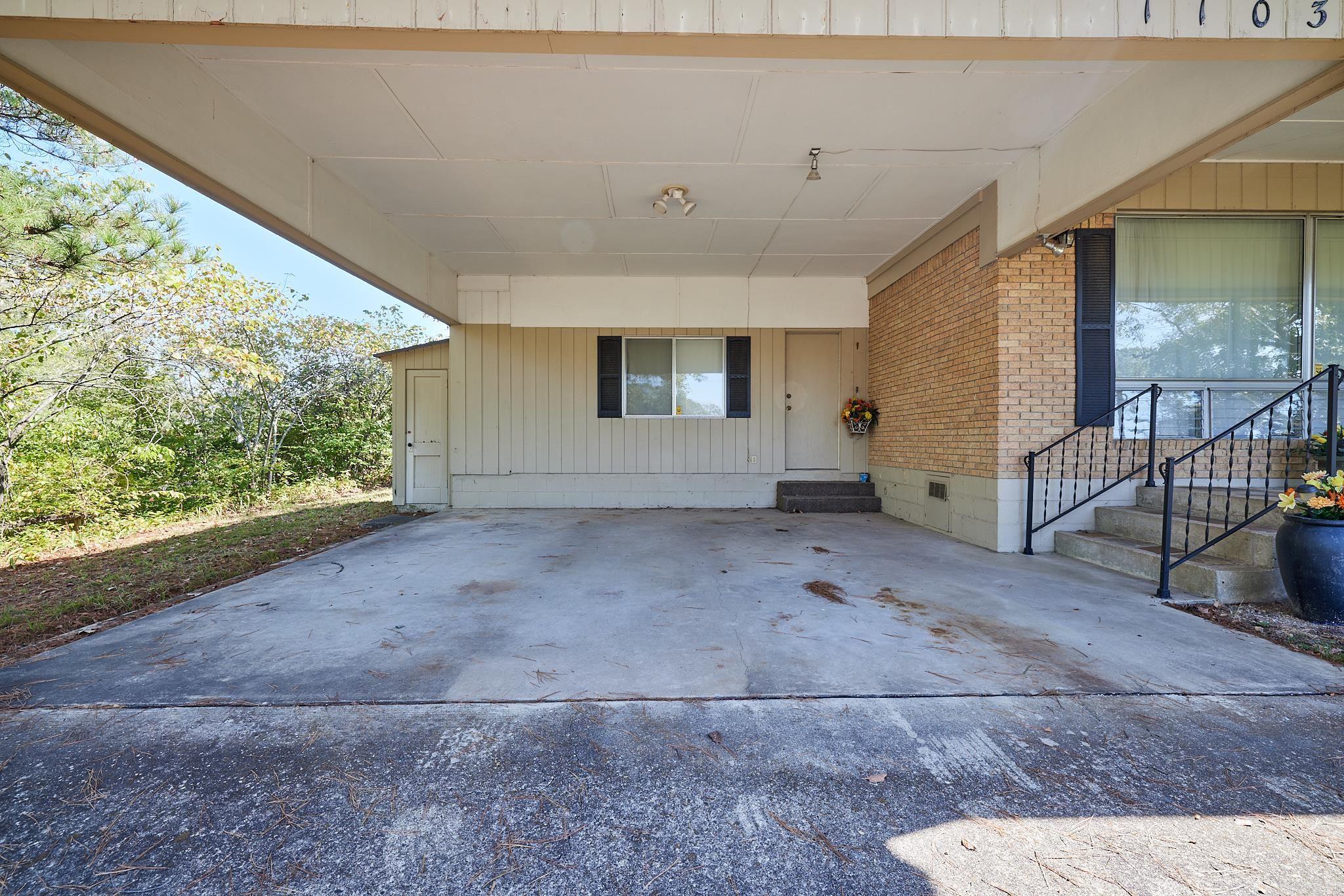 1103 HIGDON FERRY Road