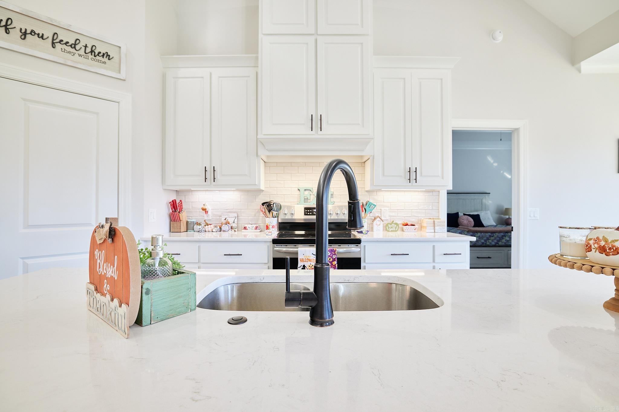 705 Dawsons Point Avenue