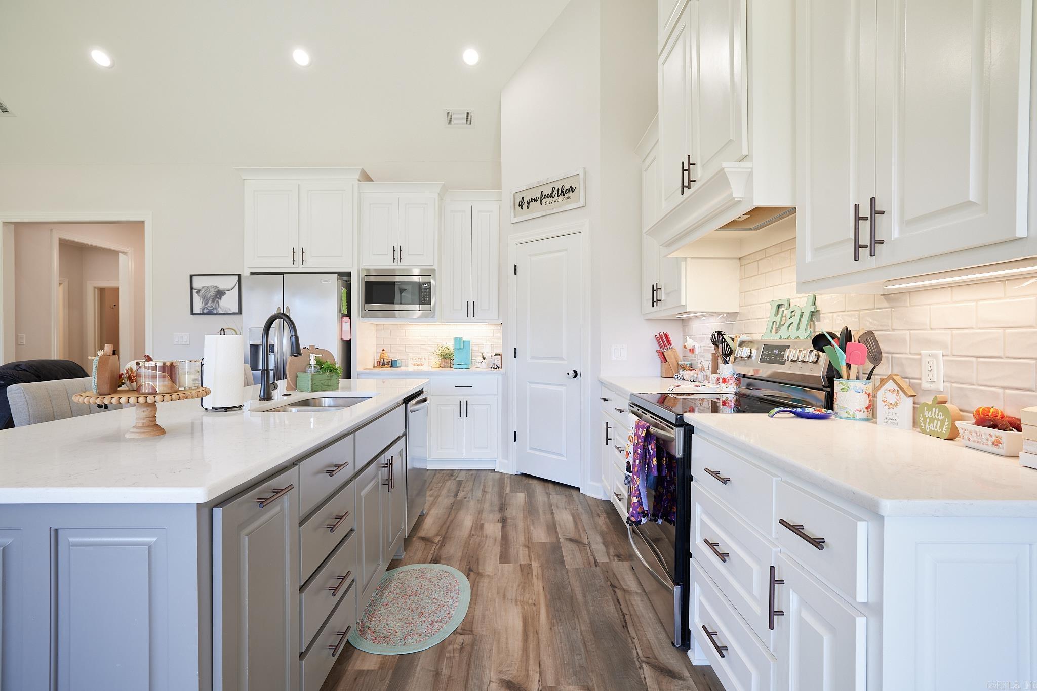 705 Dawsons Point Avenue