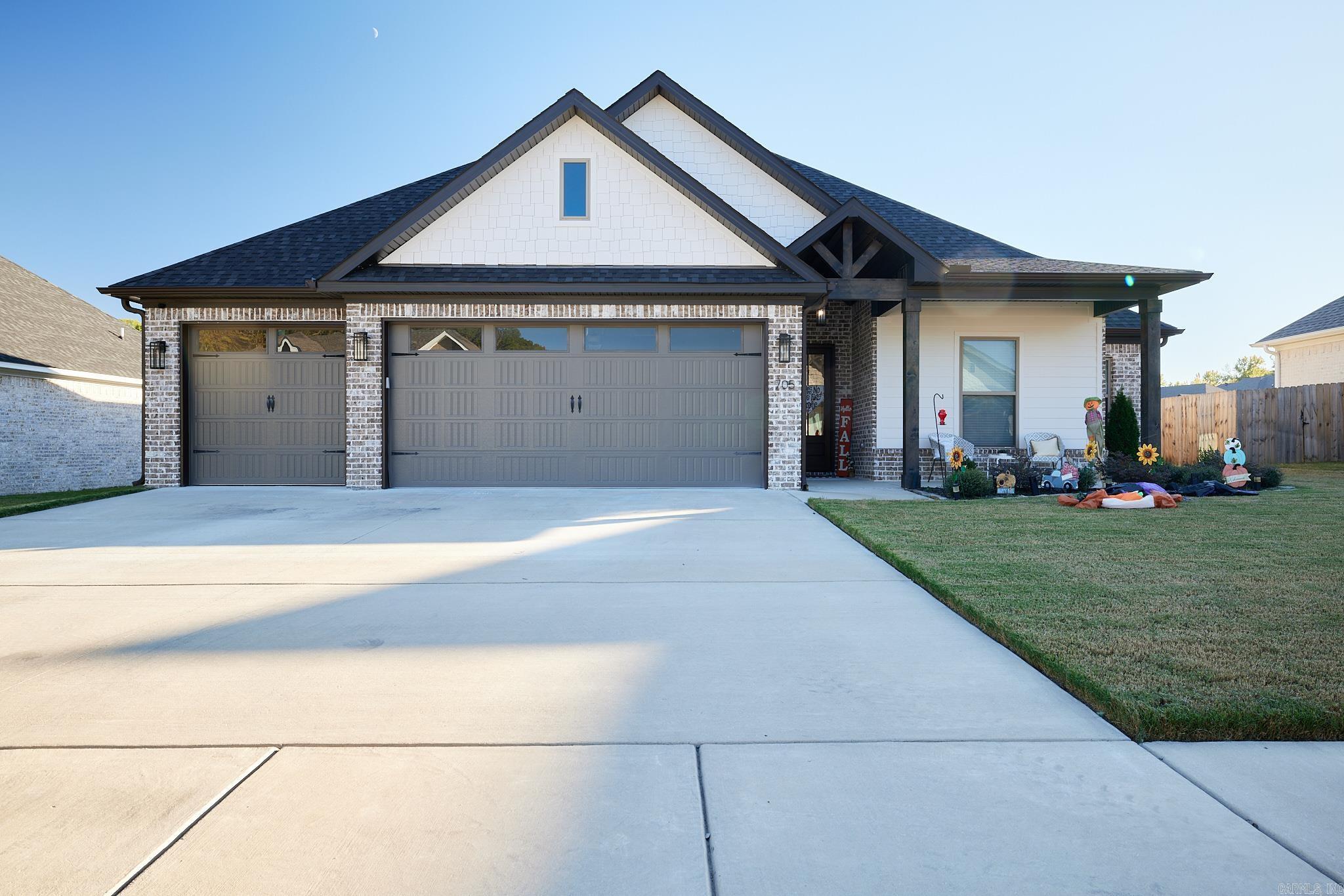 705 Dawsons Point Avenue