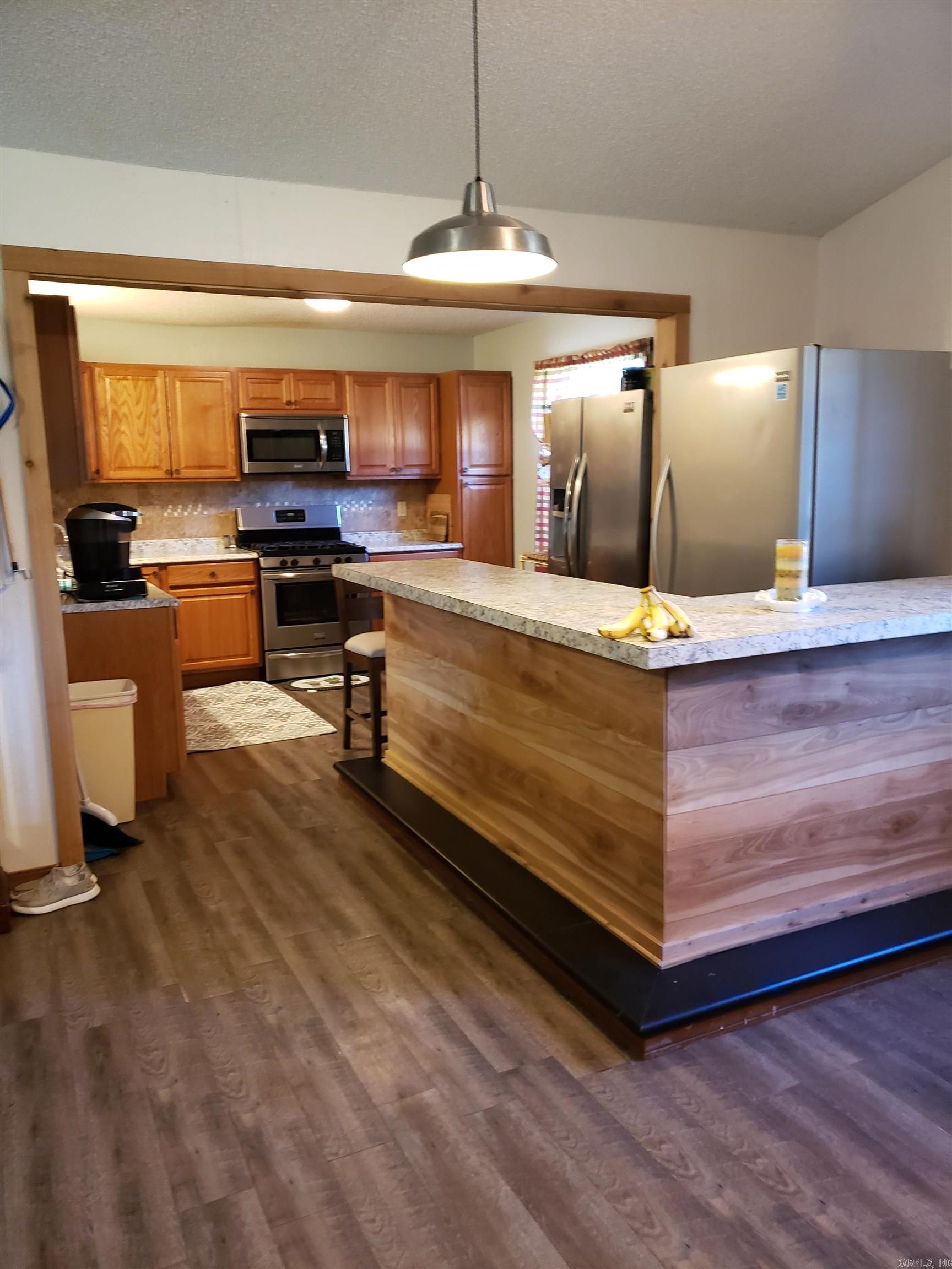 2104 Buck Wright Road