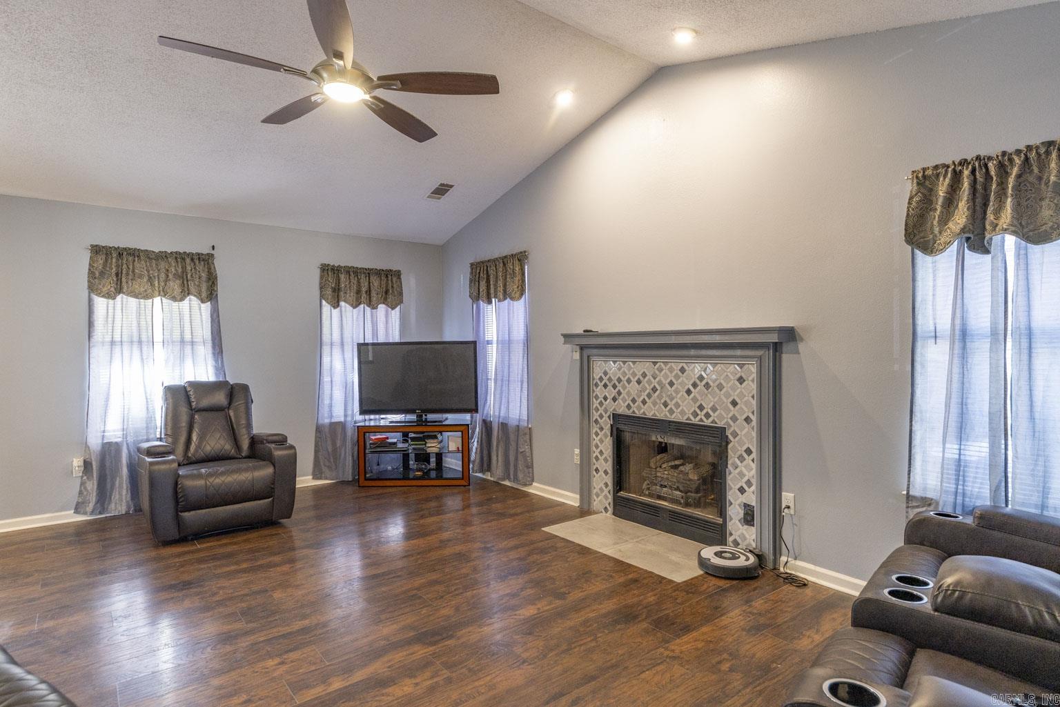 1813 Briarwood Cove