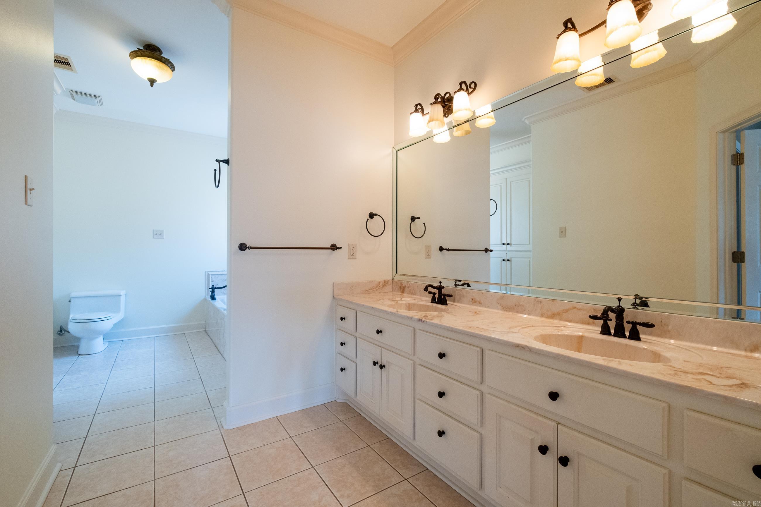 66 Hunters Green Circle