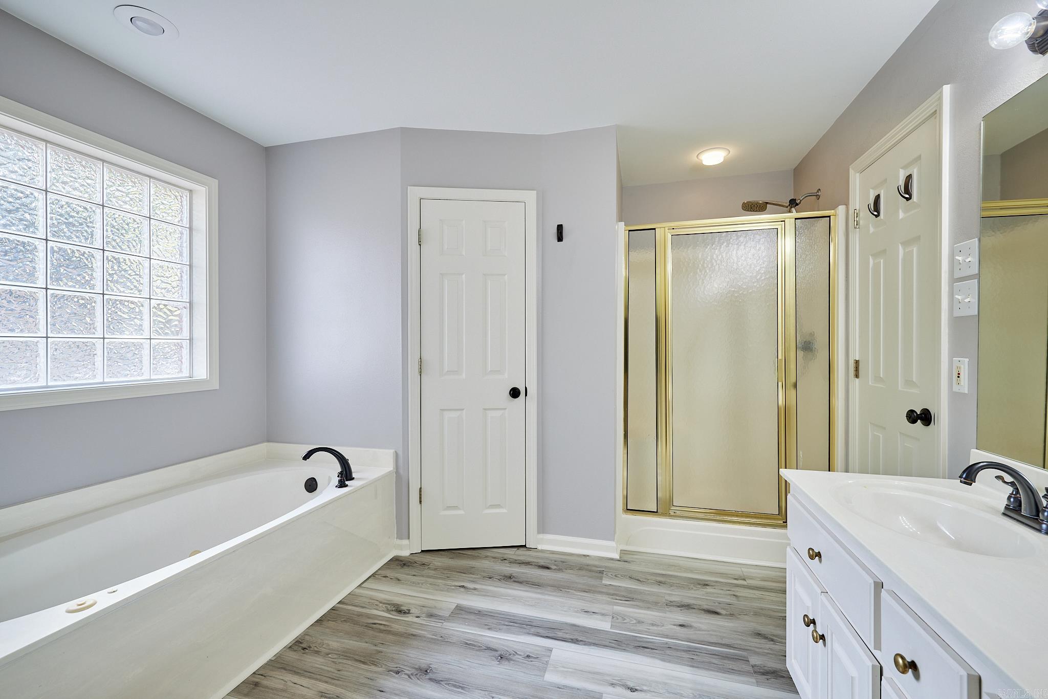 135 Apple Blossom Loop