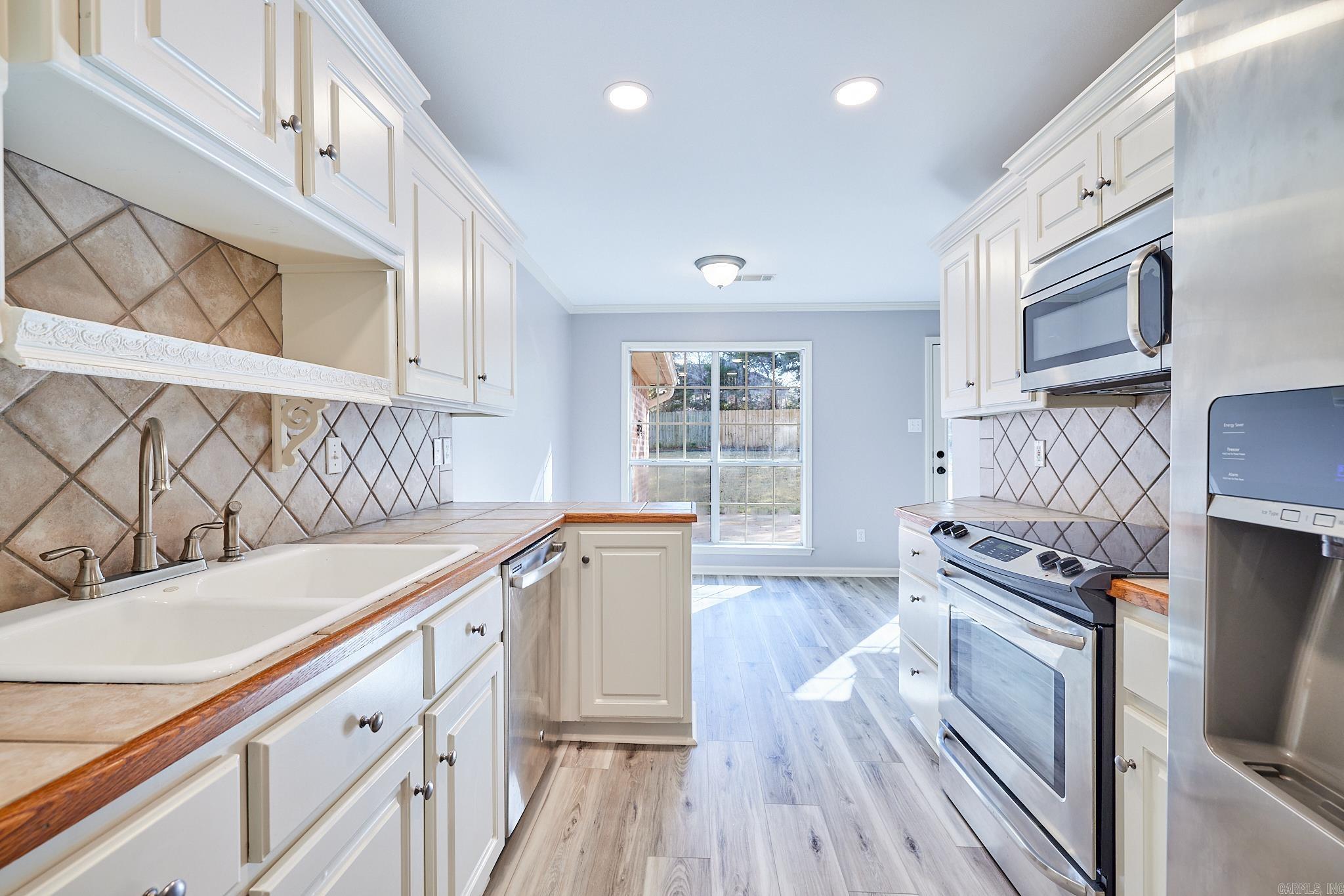 135 Apple Blossom Loop