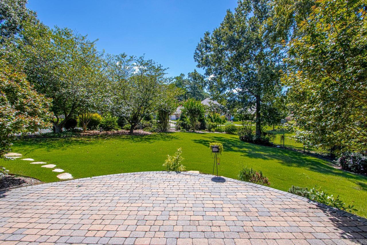 6816 Kensington Drive